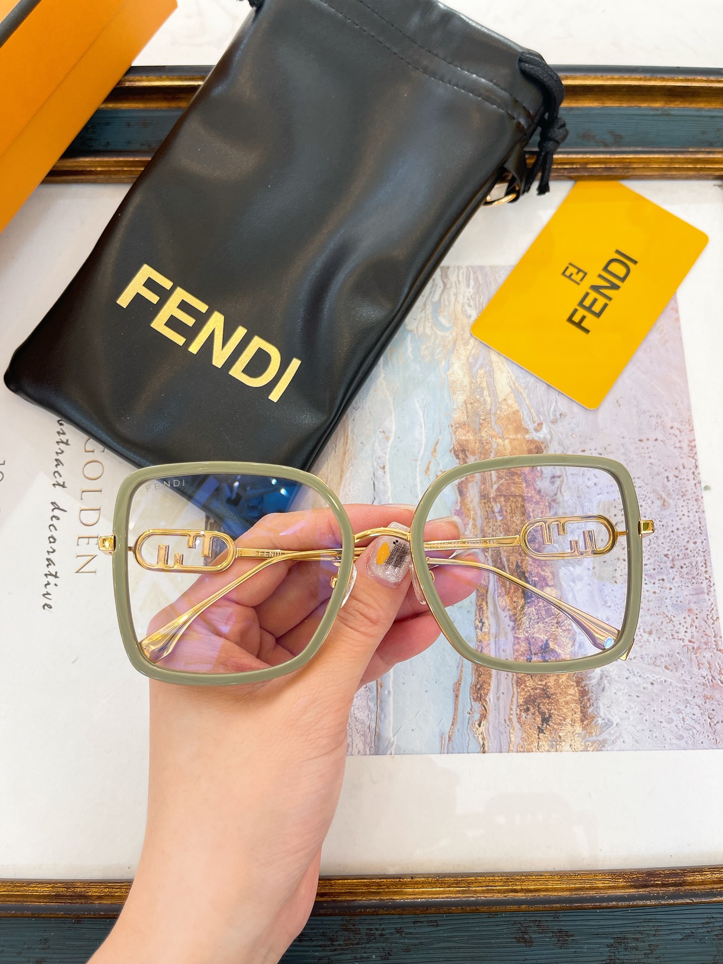 Fendi 芬迪墨镜