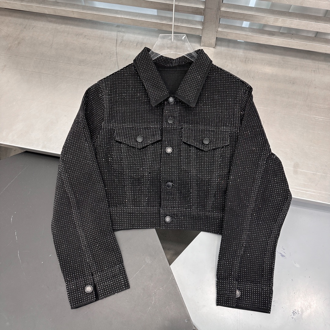 Alexander wang｜新款牛仔外套，纯棉牛仔面布，整身重工高温烫钻工艺，短款高腰版型遮肉显腿长，整身重工同色烫钻