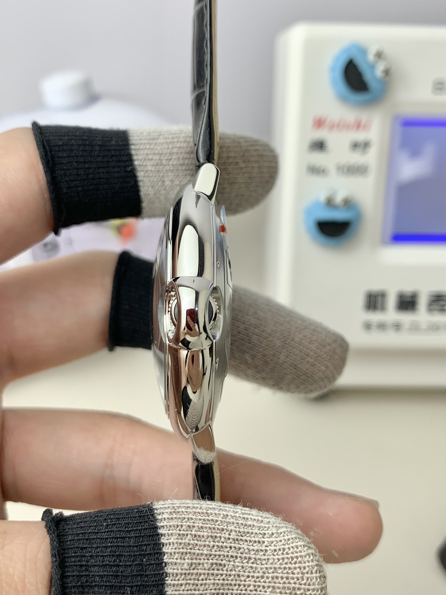 Cartier 卡地亚蓝气球黑盘 42mm