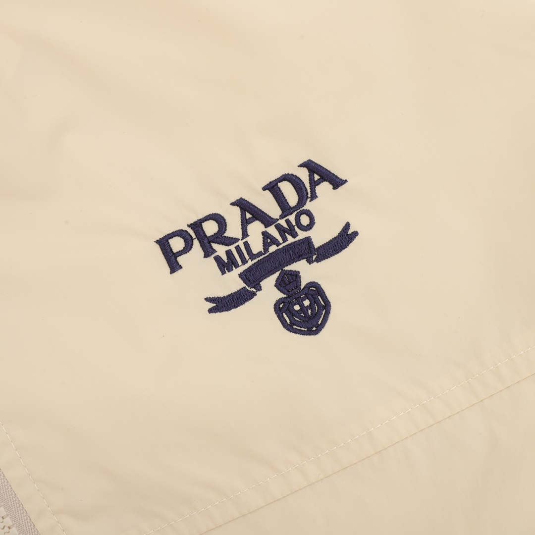 Prada /普拉达 刺绣小标拉链外套