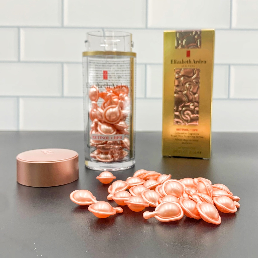 65💰
可配中文标，细节全对版，味道对香，市面最高版本，非流通普货，正品质量直供，支持对比，明通市场认可版本✔️伊丽莎白雅顿粉胶60粒新版明通版28ml！