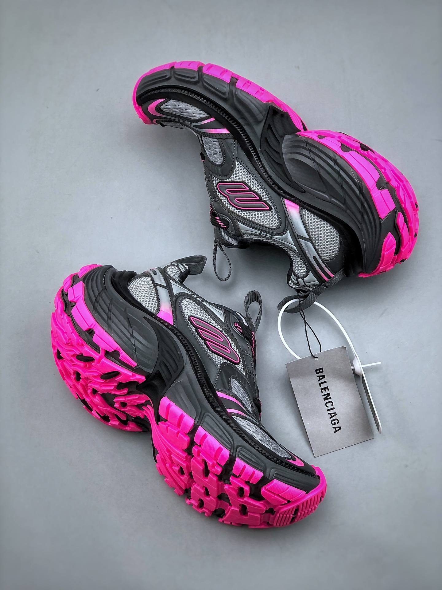 French Luxury Brand - BALENCIAGA Cargo Sneaker 5XL Oversized Silhouette - Shoe 9