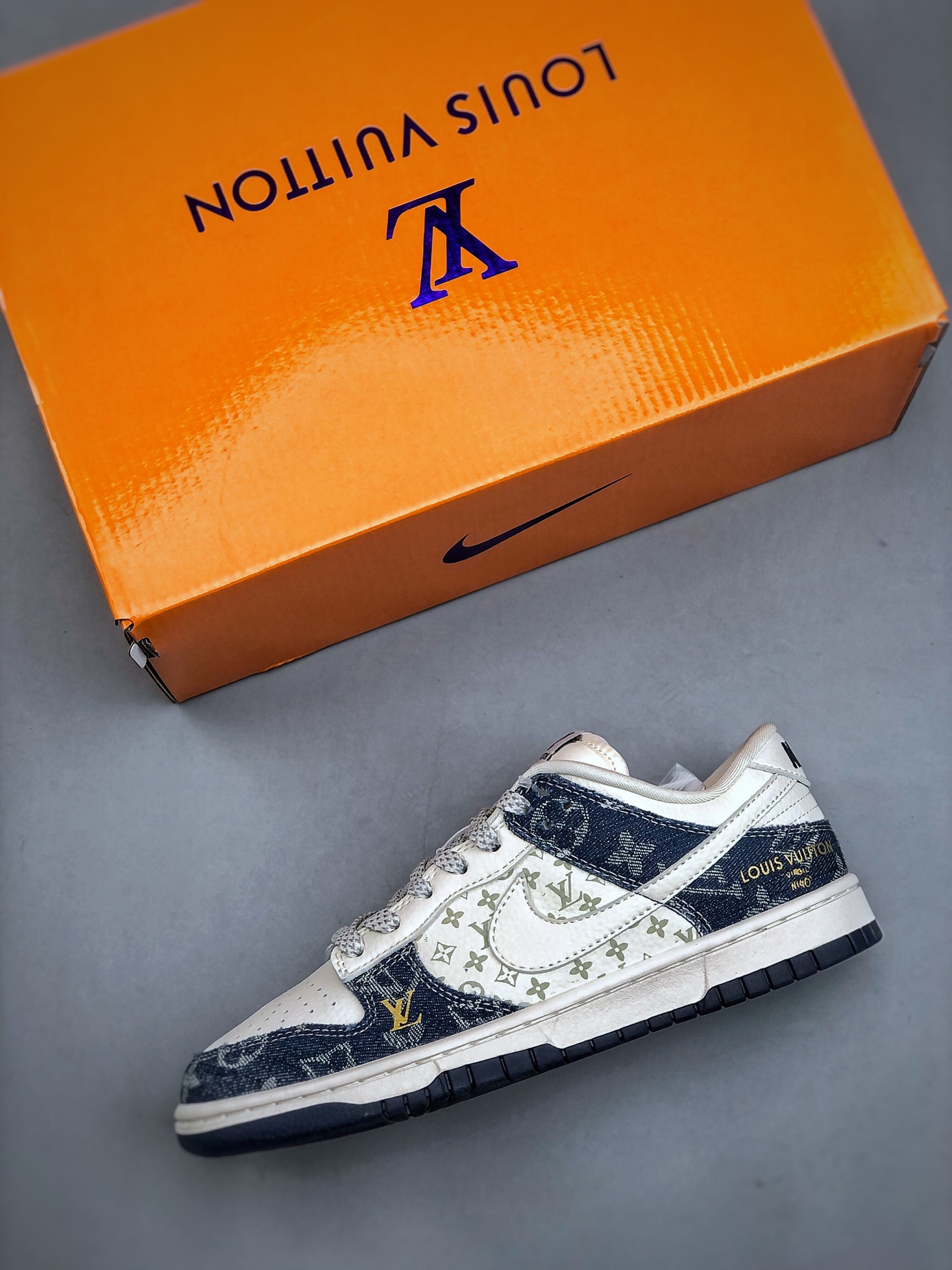 路易威登Louis Vuitton x Nike SB Dunk Low"Beige/Blue/LV 3