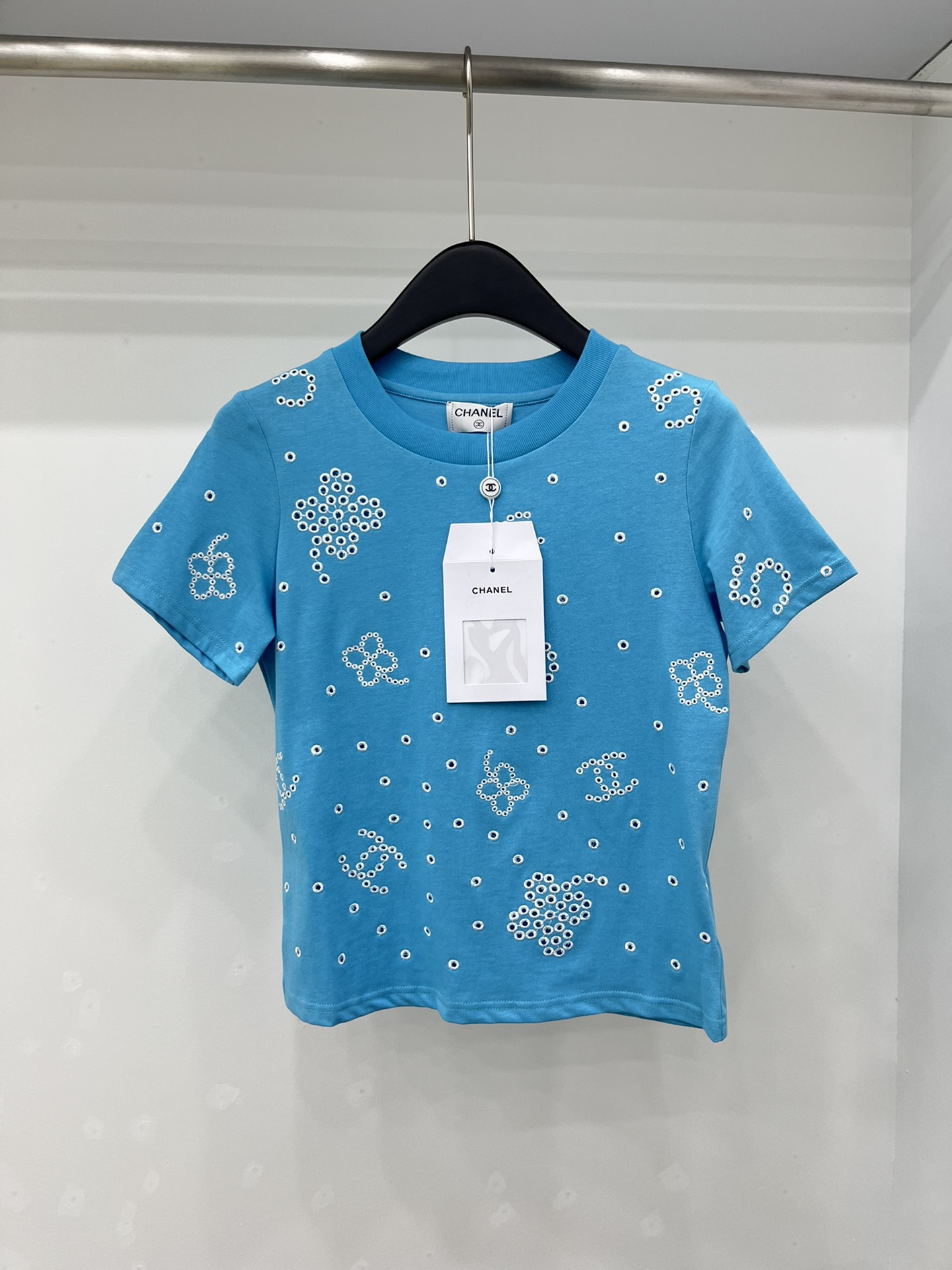 Chanel Kleding T-Shirt Blauw Borduurwerk Lente/Zomercollectie Korte mouw