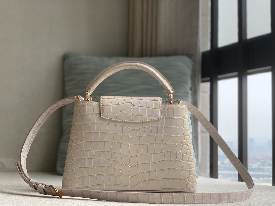 Louis Vuitton Rare pair of LV [CAPUCINES] official sale M98177 gold light pink crocodile pattern gold buckle
