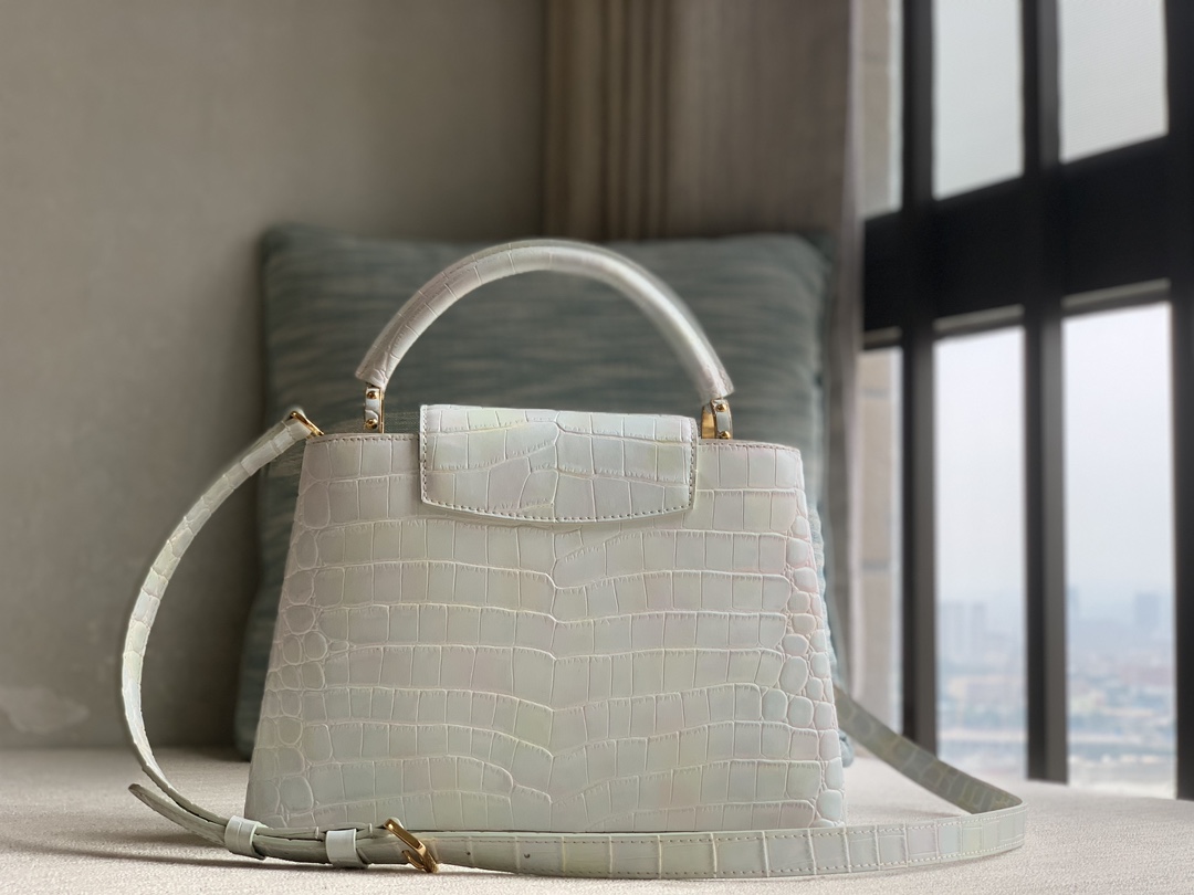 Louis Vuitton LvCAPUCINESofficially selling M98177 phantom crocodile pattern gold buckle