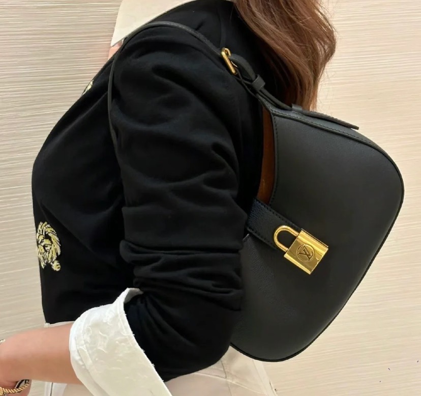 Louis Vuitton [Low Key Shoulder Underarm Handbag] M24885 Brown 24990 White 24611 Black Hot
