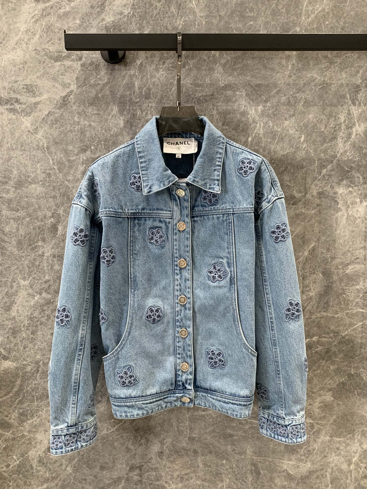 Chanel Réplica
 Ropa Abrigos y chaquetas Bordado Colección primavera – verano