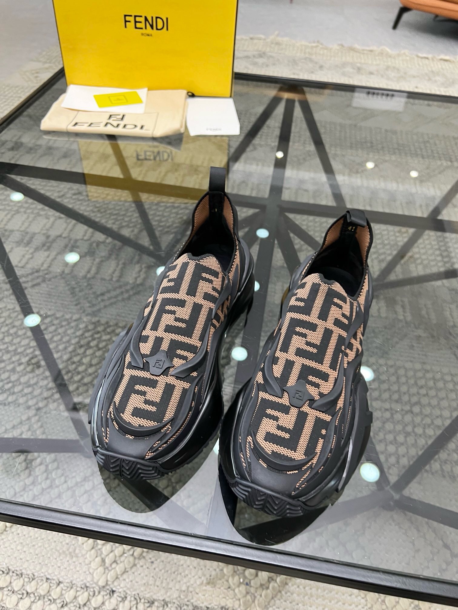 NO:218743,Brand FENDI color original color matching Size 39-44 Custom made 38.45 Price Material Fendi new style Boutique casual shoes Original high-quality upper original matching mesh fabric making mesh fabric Neli mesh fabric insole style fashionable dynamic original Fendi comfortable sole Simple and elegant sports and casual, Fendi casual shoes, fendi, fendi19860909品牌FENDI 颜色原版配色 码数39-44定做38.45 价格 材质芬迪新款 精品 休闲鞋 原版高品质鞋面原版搭配网布制作 网布内里网布鞋垫版型时尚 动感十足原版芬迪舒适大底 简洁大方运动休闲,芬迪休闲鞋,fendi,fendi,Men's shoes