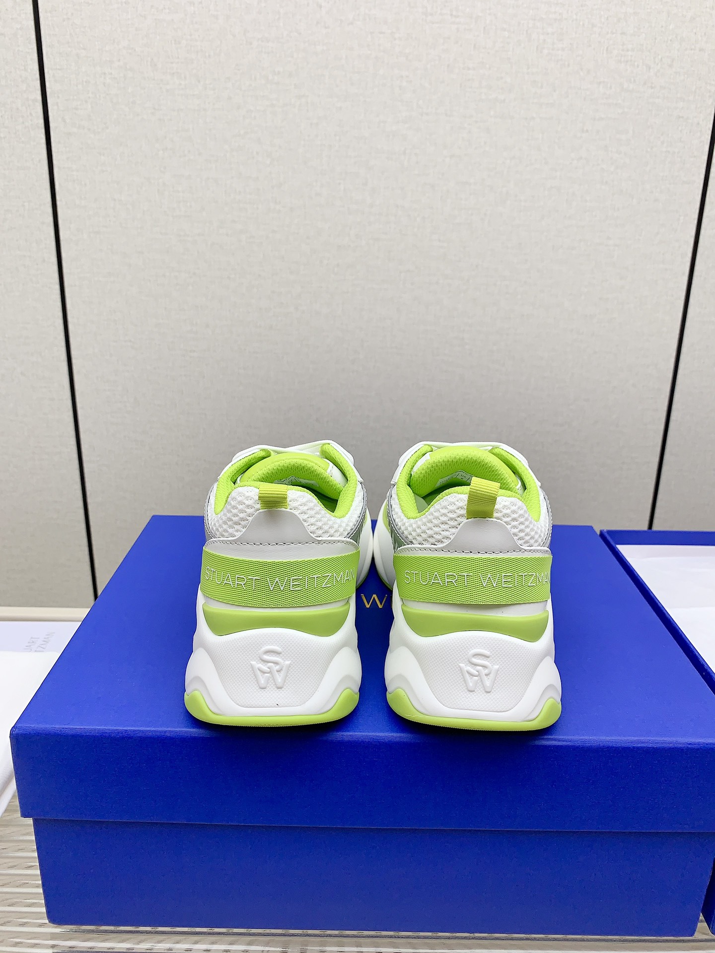 Stuart Weitzman Steinman SW Trainer Sneakers: Fashion meets functionality with comfort and style. - 图片 6
