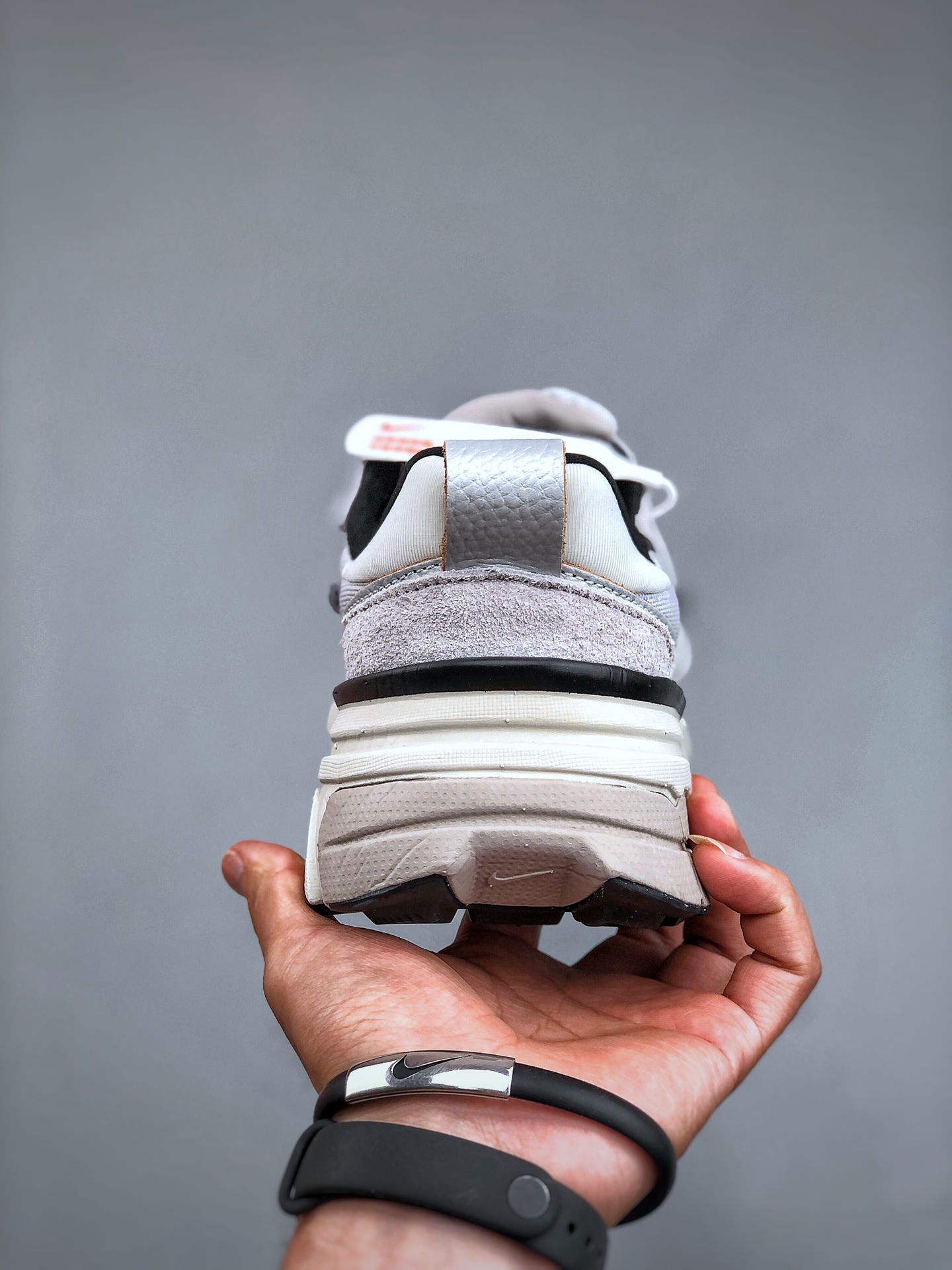 Nike V2K Runtekk Run Shock-Absorbing Non-Slip Retro Low-Top Running - Shoe 7