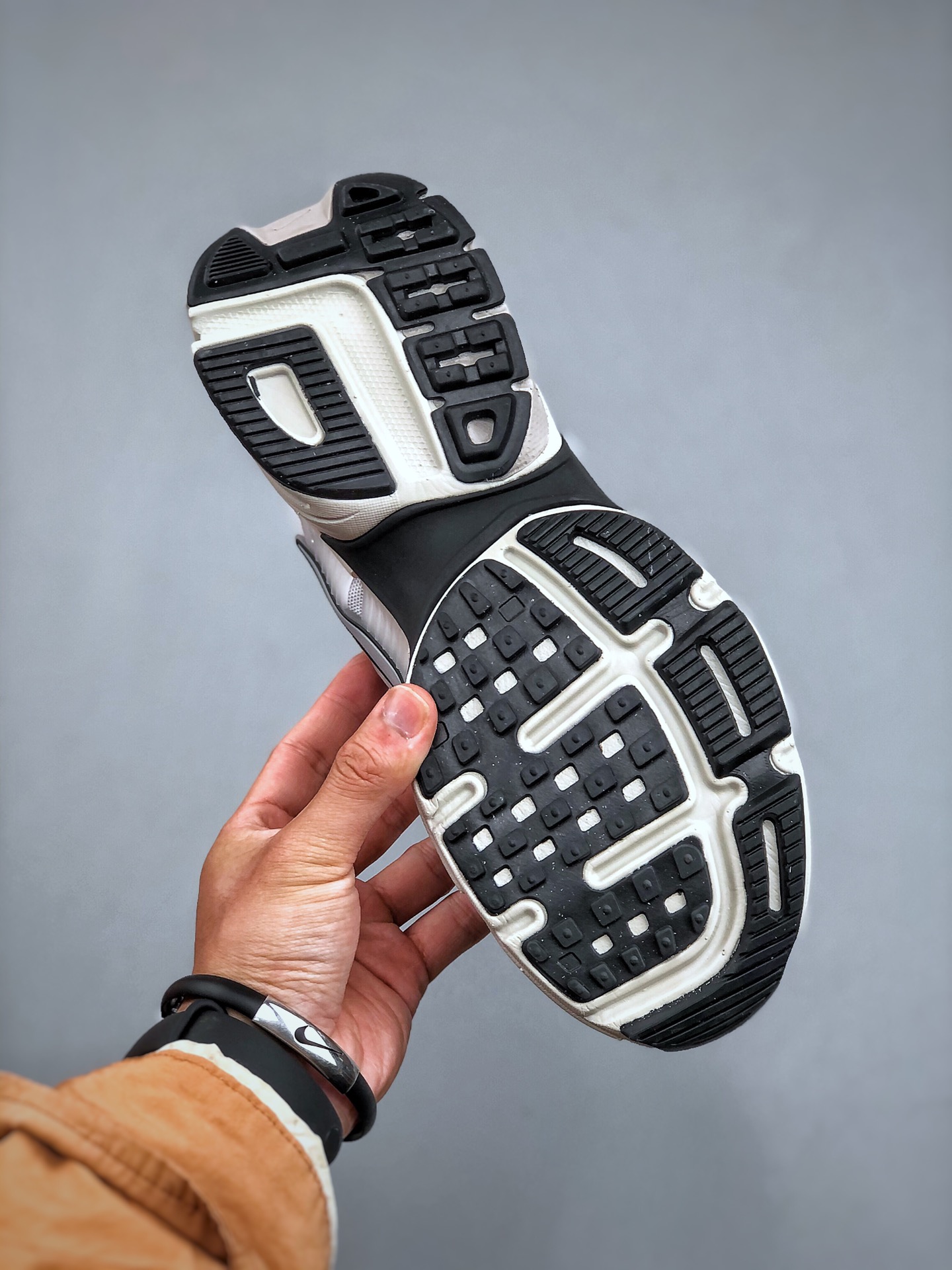 Nike V2K Runtekk Run Shock-Absorbing Non-Slip Retro Low-Top Running - Shoe 8