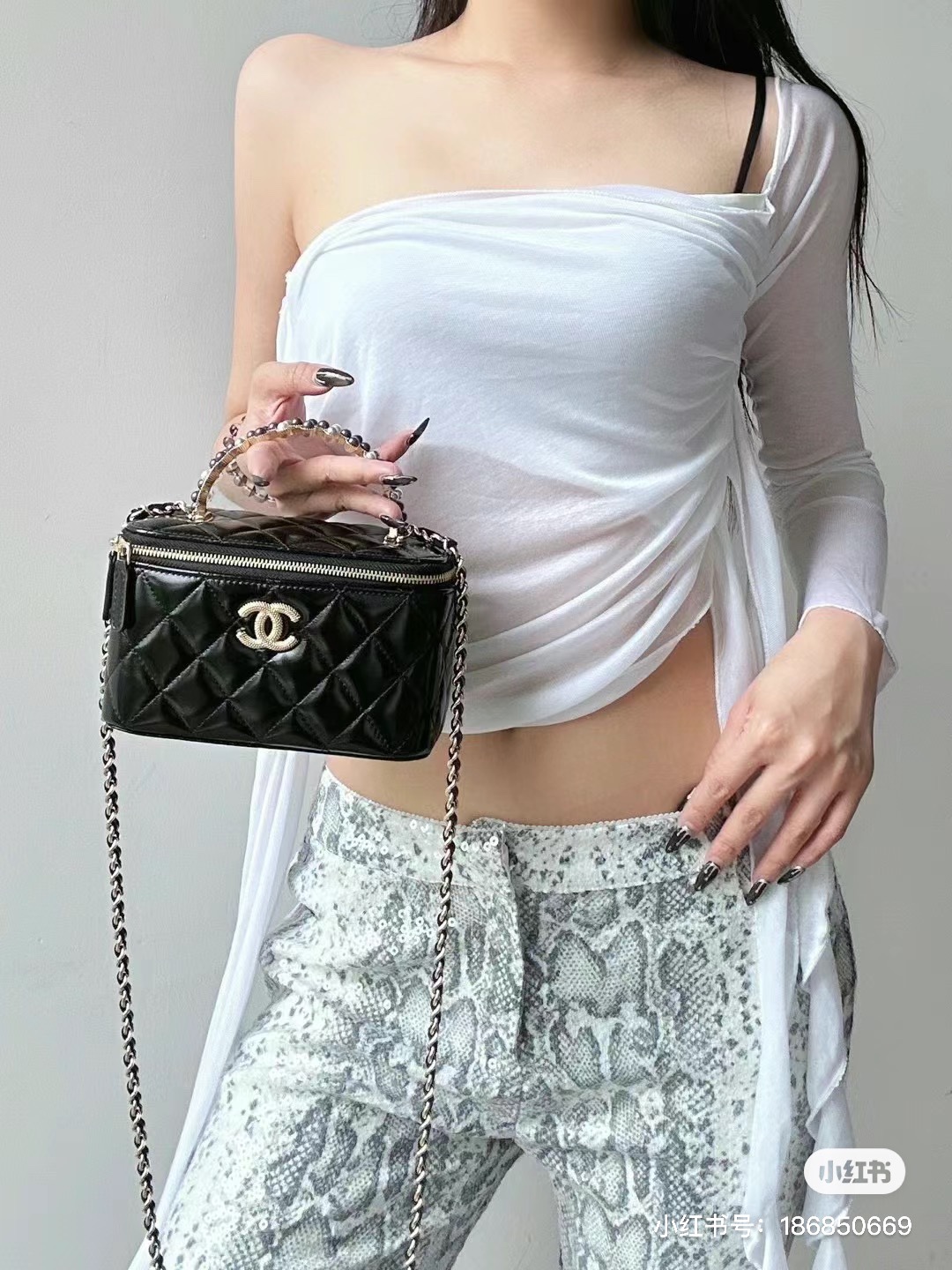 AAAA
 Chanel Replica
 Crossbody & Shoulder Bags