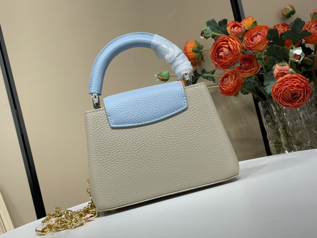 Louis Vuitton 24 new products debut LV Capucines Nano officially on sale M48865 23952 off-white/light blue (chain)
