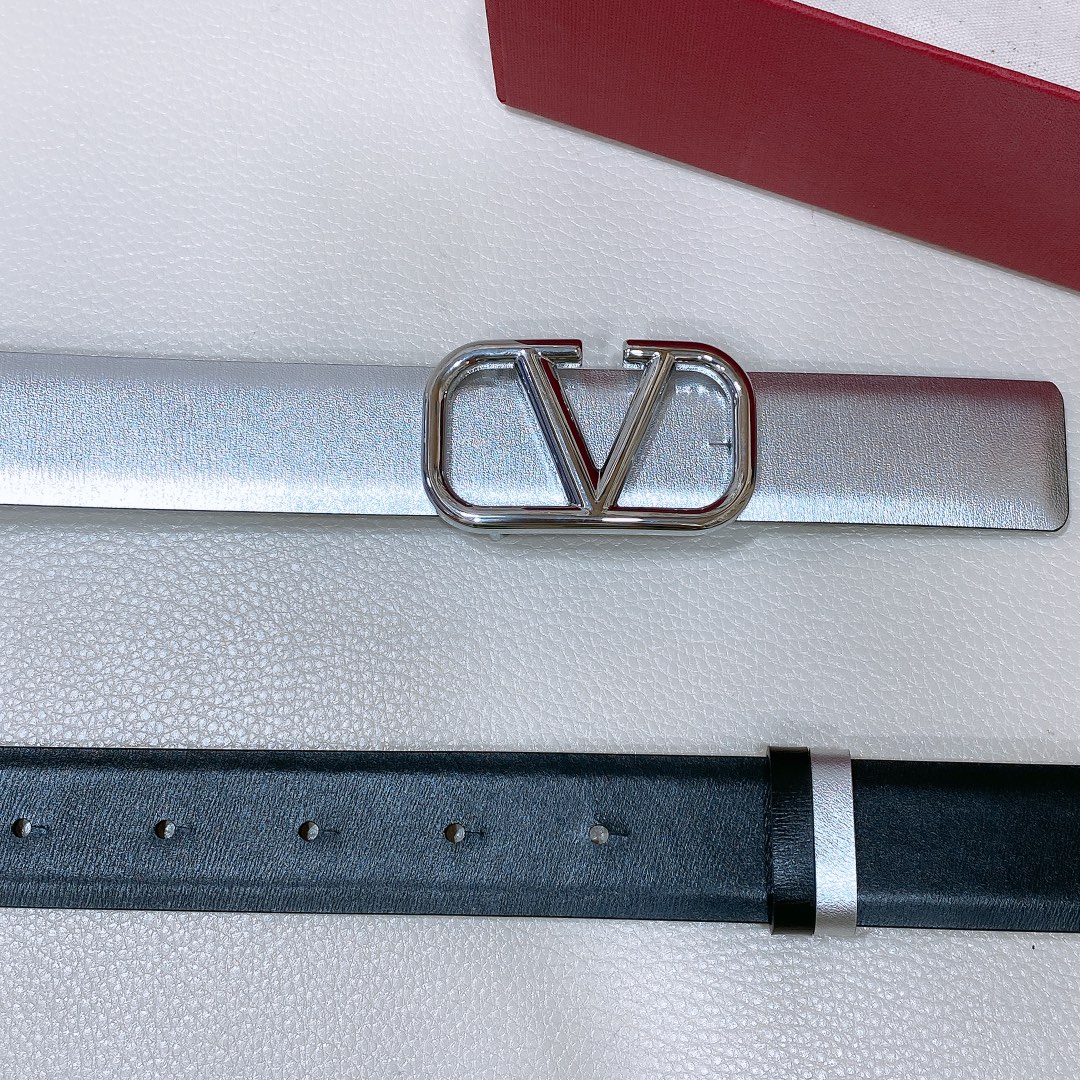 (顶级质量) VALENTINO GARAVANI VLOGO SIGNATURE 可双面佩戴水钻 亮面小牛皮腰带 -V (顶级质量) VALENTINO GARAVANI VLOGO SIGNATURE 可双面佩戴水钻 亮面小牛皮腰带 -V