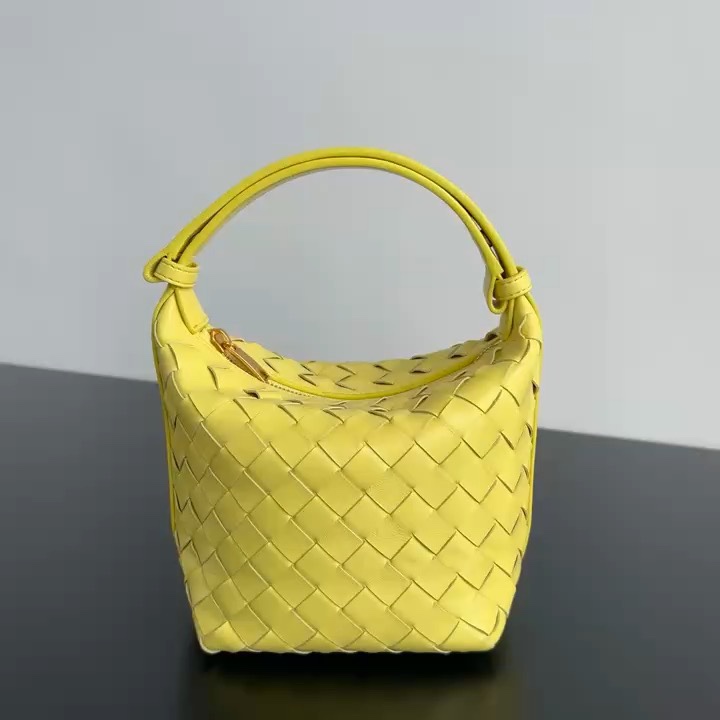 Bottega Veneta Looking forward to the feeling of summer