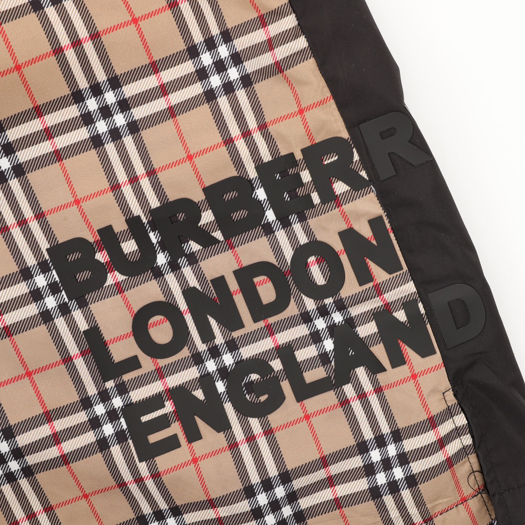 Burberry/巴宝莉 条纹格子沙滩短裤 夏季渠道限定沙滩短裤