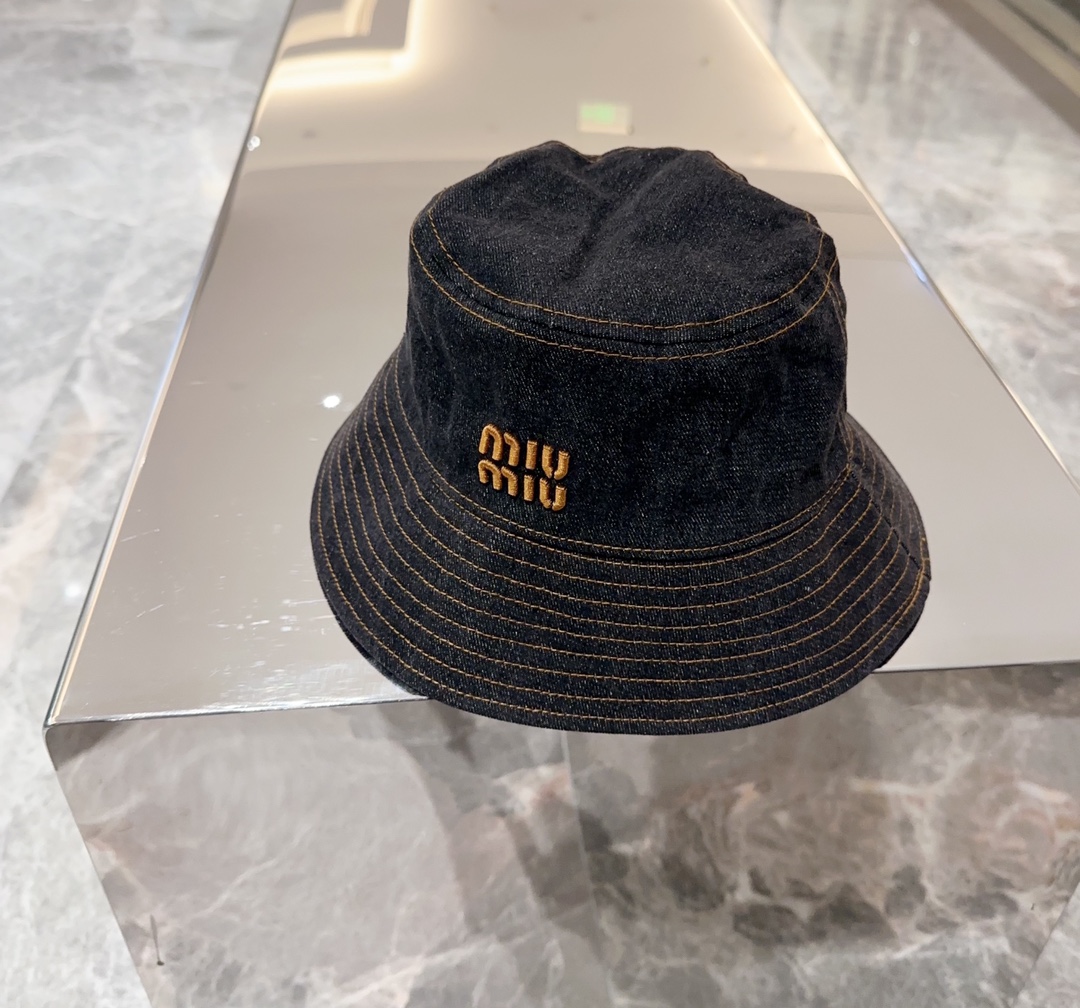 NO:198369,miumiu Denimu Embroidered Fisherman's Hat, a big brand model that is very easy to match, buy it now!  Hat fisherman hat baseball hat knit hat, hat, miumiu, espadrilles, hats19860909miumiu 缪缪 牛仔订单款刺绣渔夫帽,大牌款超好搭配,赶紧入手！帽子渔夫帽棒球帽针织帽,帽子,miumiu,espadrilles,hats,hat