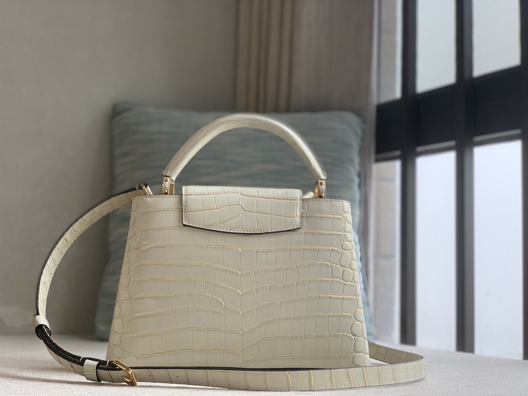 Louis Vuitton LV24 new product debut, officially on sale CAPUCINES] M98177 gold wire apricot crocodile pattern gold buckle