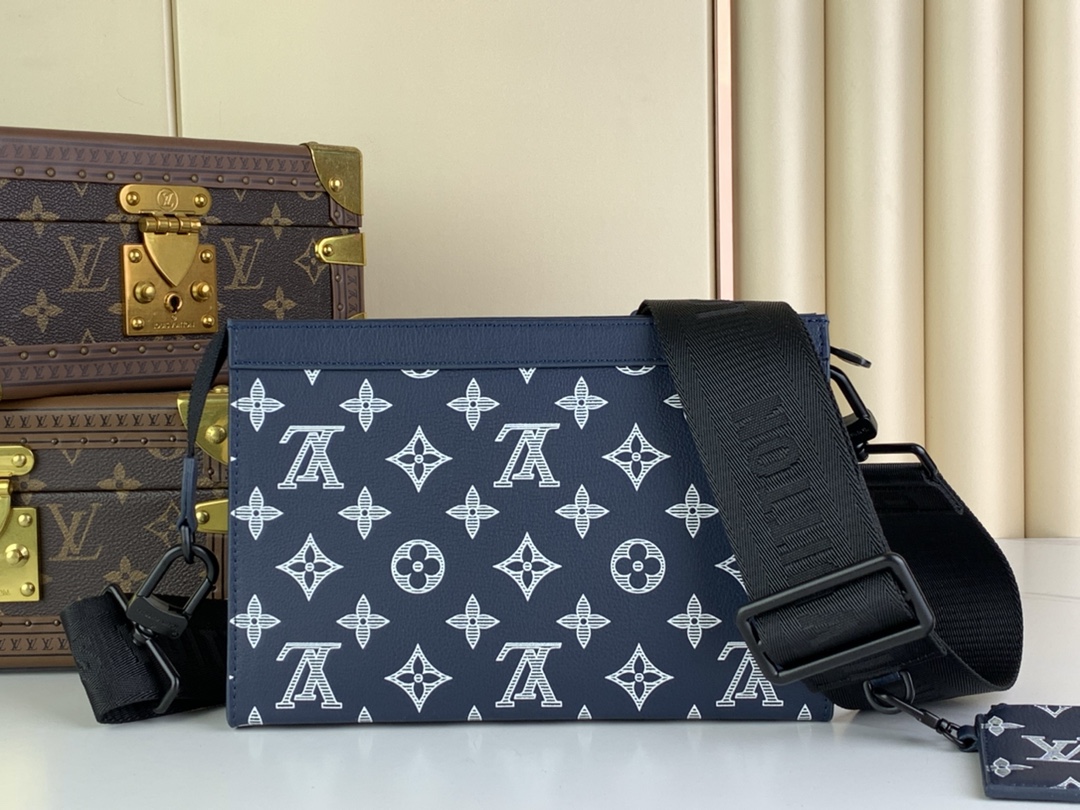 Louis Vuitton Lv GASTON mini handbag is officially on sale in m83384, blue and white screen-printed Monogram Shadow cowhide, with contrasting Mon