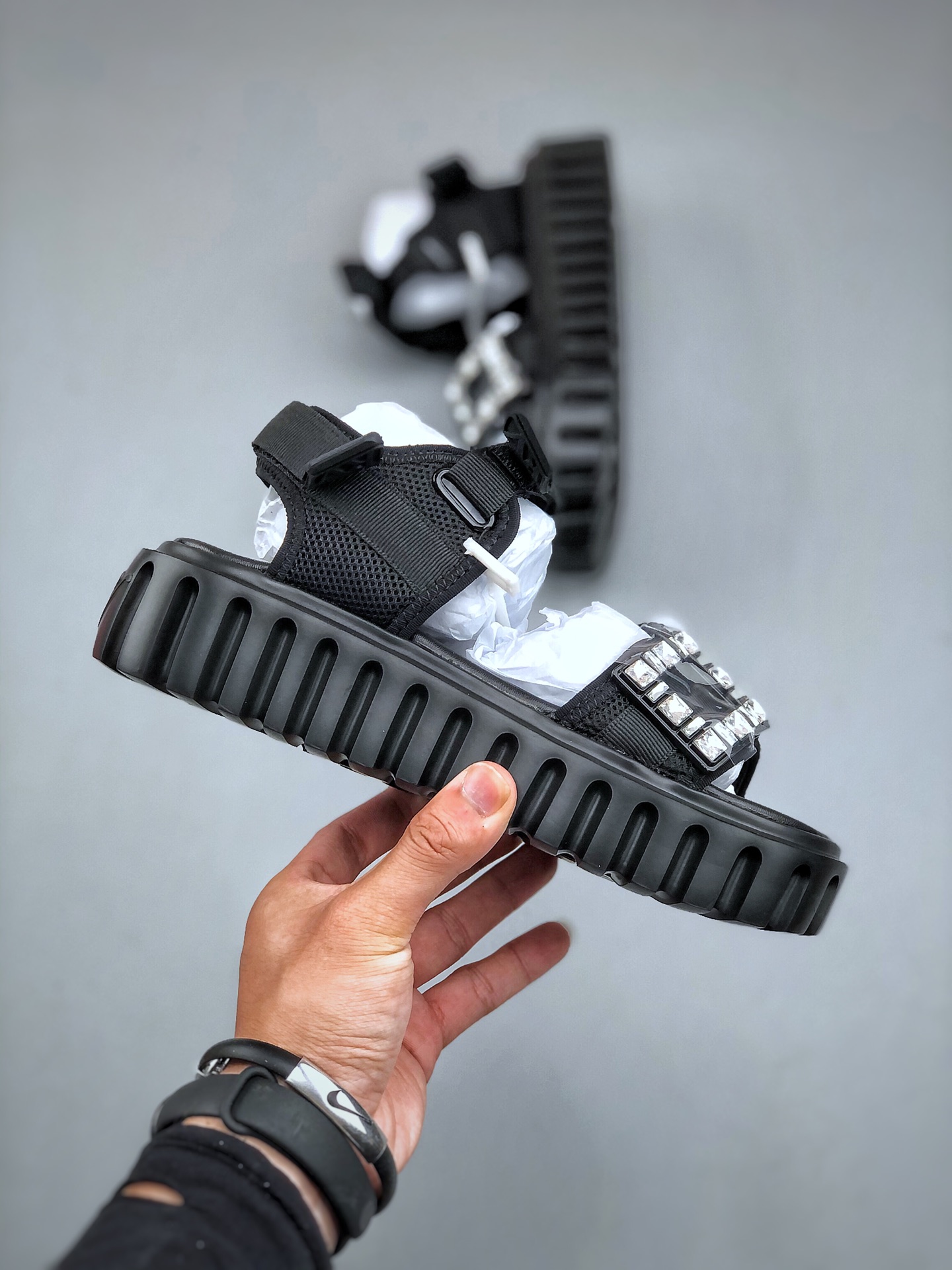 Roger Vivier's new sandals for 2024