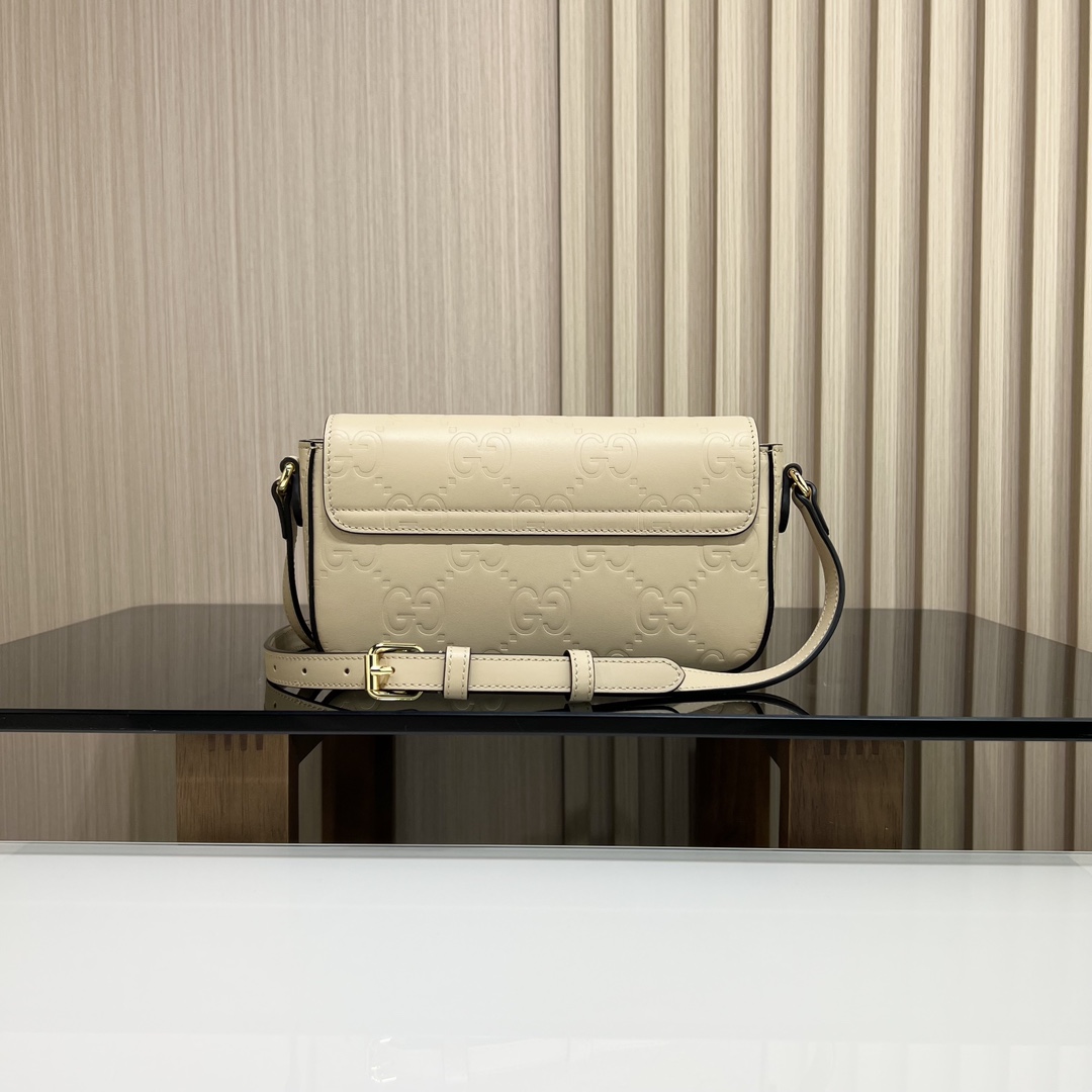 Gucci [Full set of packaging] [New product] GG super mini crossbody messenger bag 772794, made of imported original leather 2113.53cm,