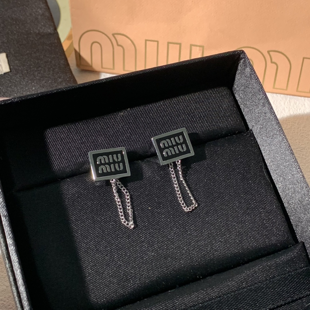 미우미우 귀걸이 135631 Miu Miu Earrings 썸네일 이미지