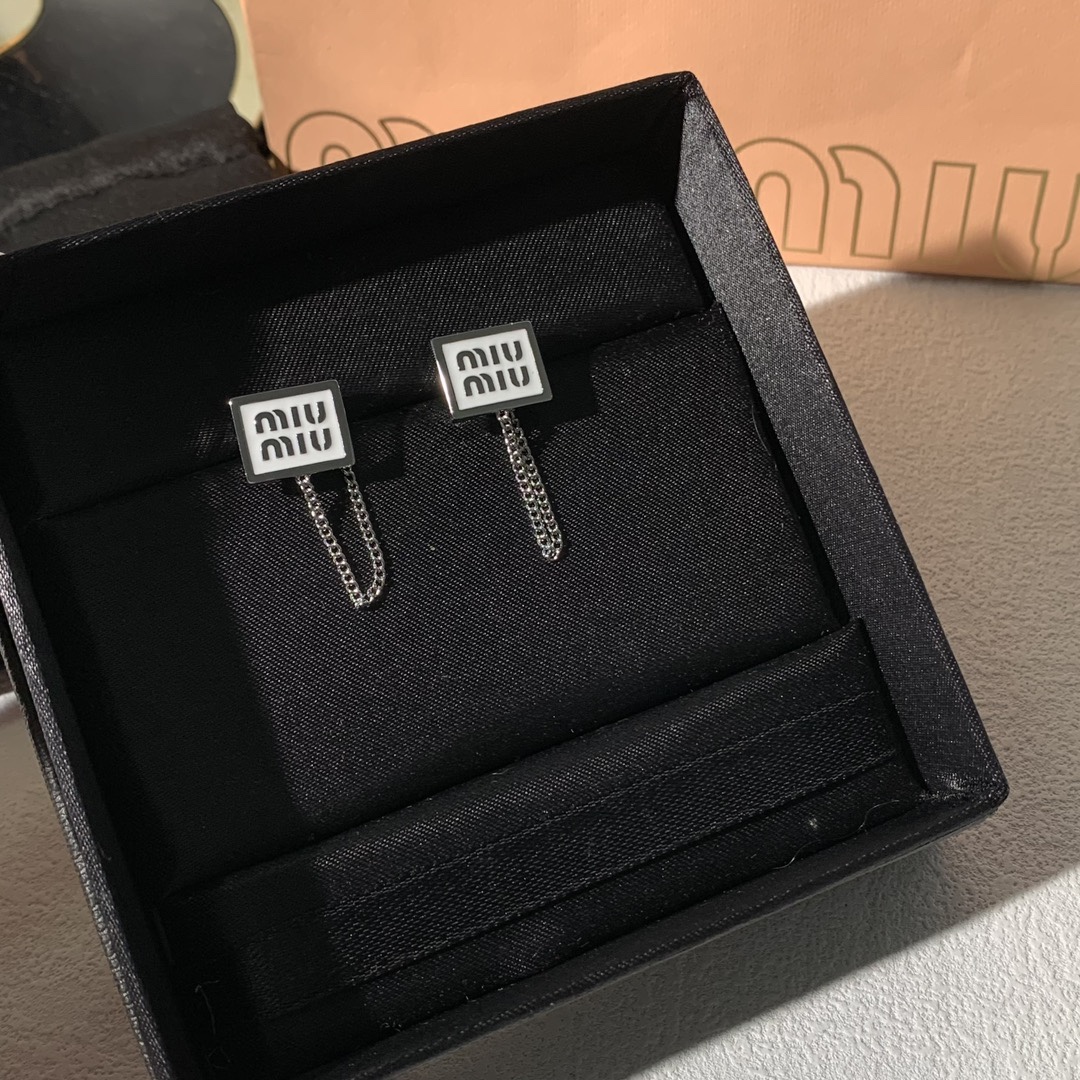 미우미우 귀걸이 135633 Miu Miu Earrings 썸네일 이미지