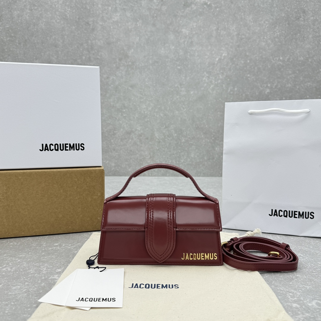 Jacquemus {Small open edge beads burgundy/gold hardware} out