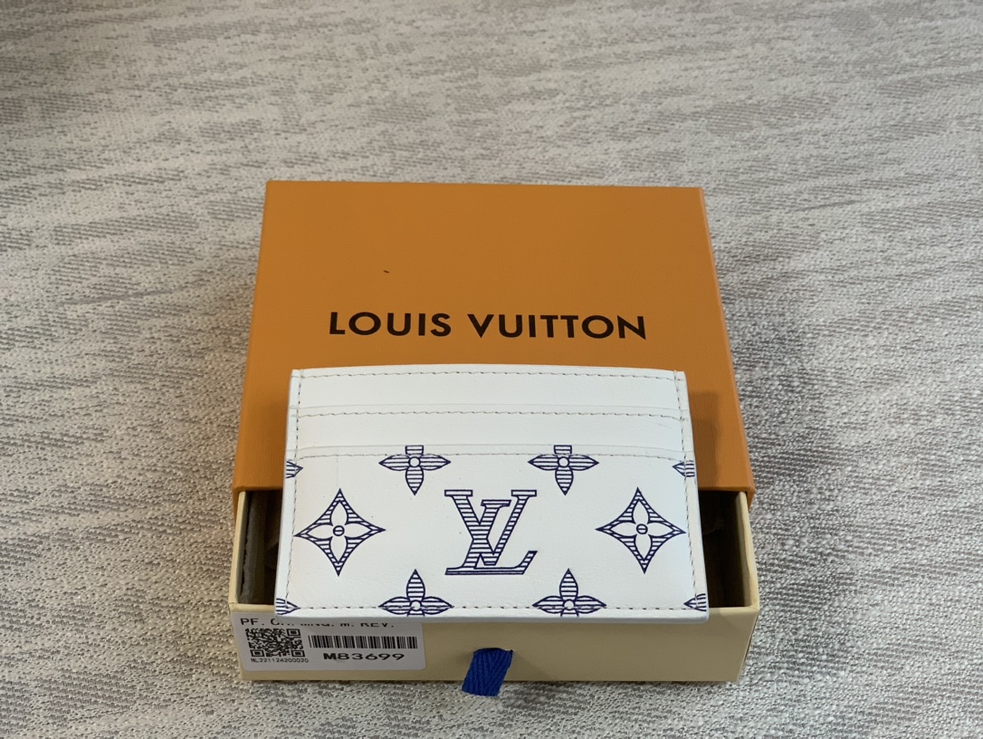 Louis Vuitton M83700 white silk screen