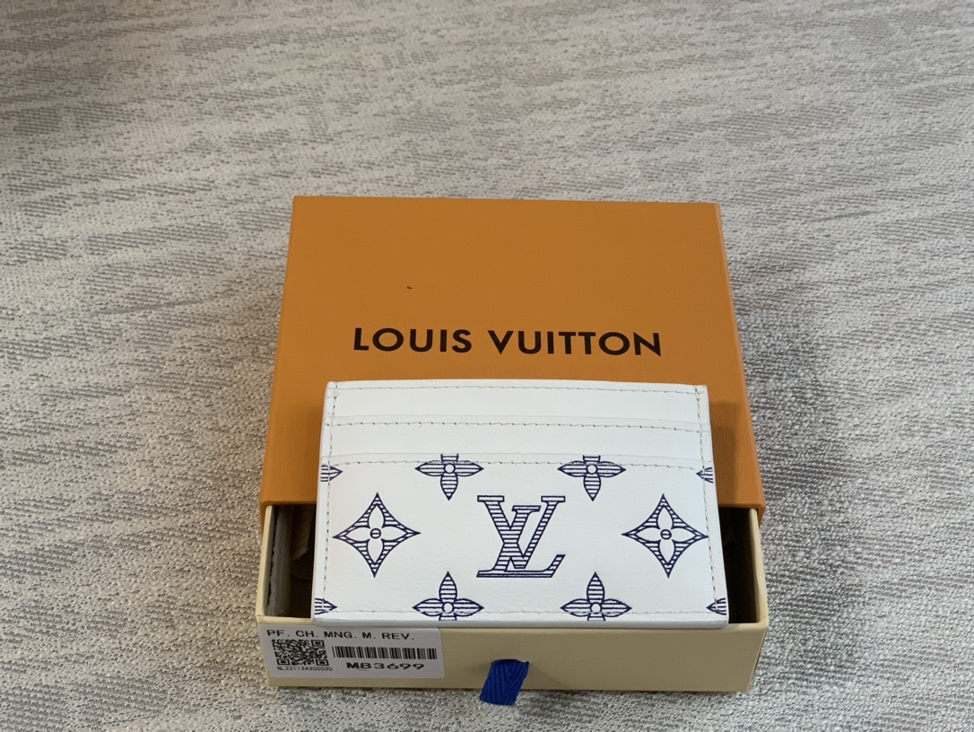 Louis Vuitton M83700 white silk screen