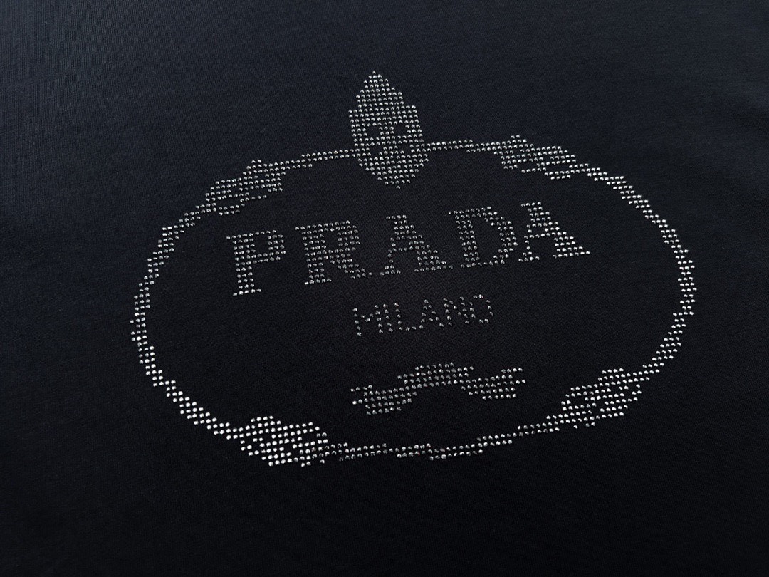 普拉达/Prada 夏季 烫钻字母logo圆领短袖T恤