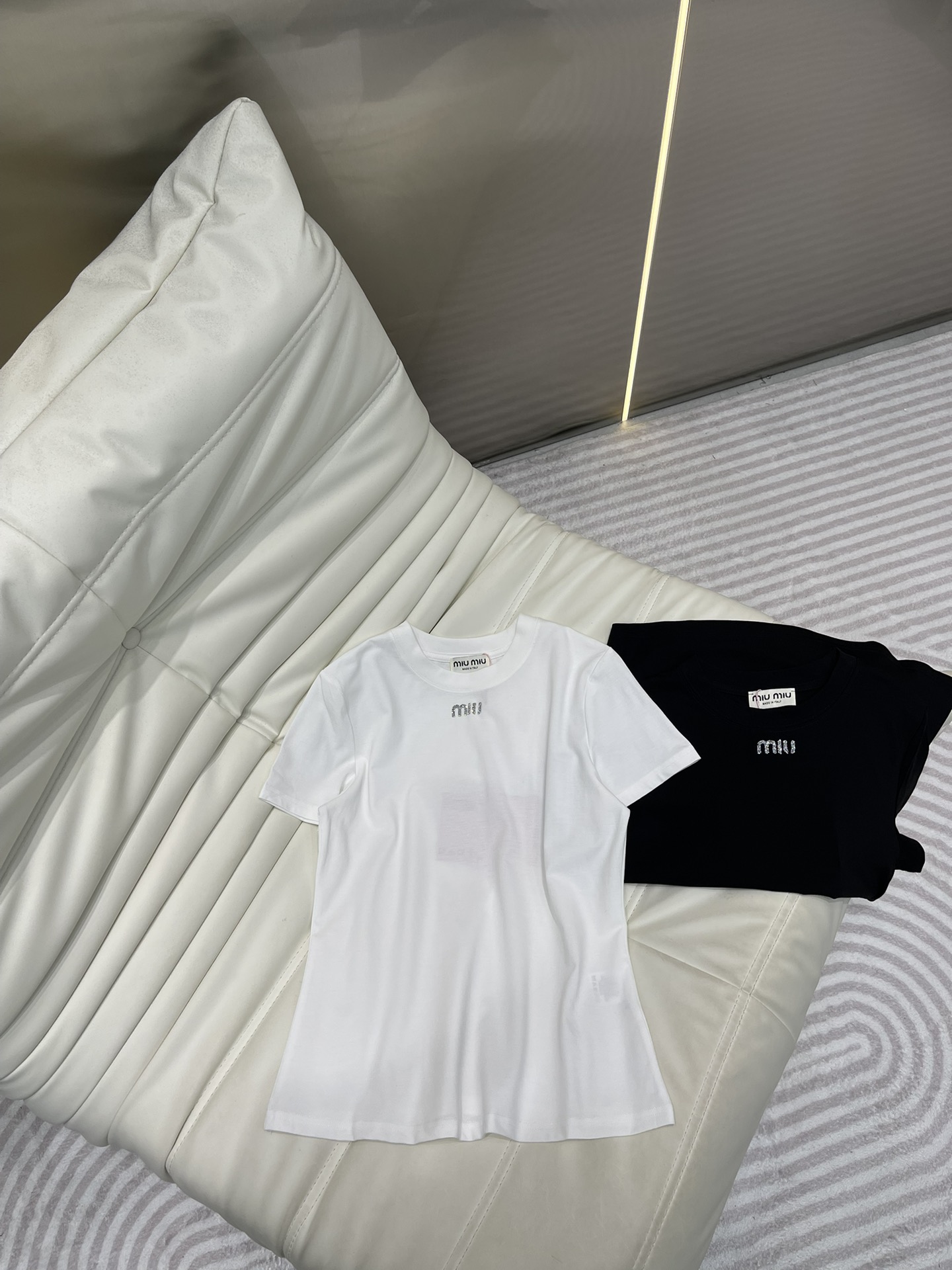 MiuMiu Vêtements T-Shirt Série d’été Manches courtes