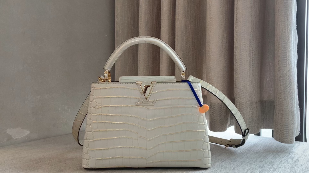 Louis Vuitton LV CAPUCINES official sale M98177 gold wire apricot crocodile pattern gold buckle