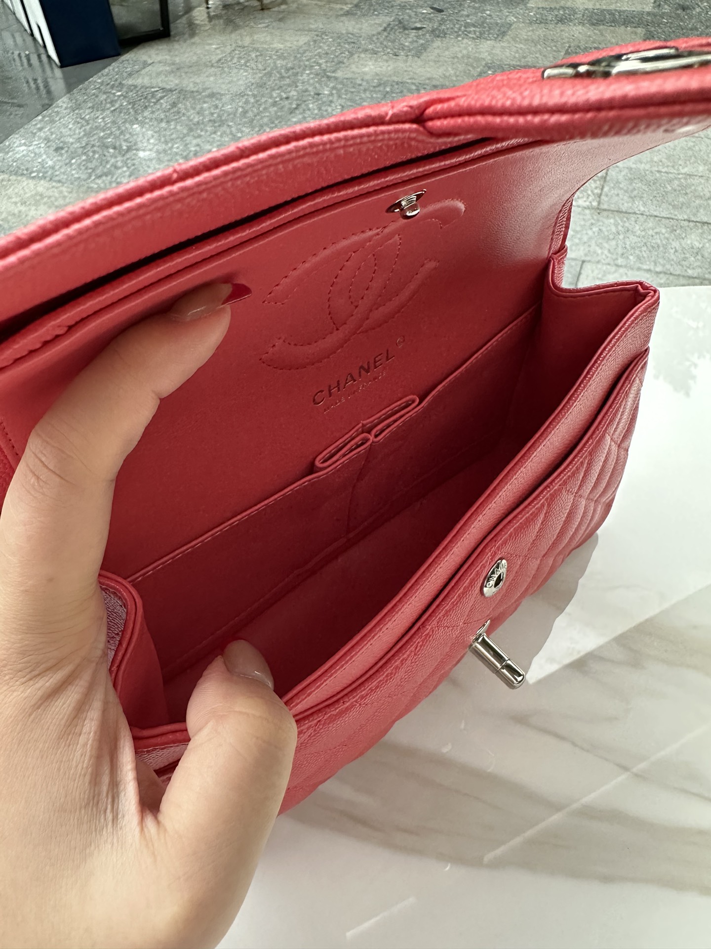 特 升级版。CF白金版 正品级 
👏香奶奶经典巨作CF👏全钢浅金浅银金属 CF 23cm 非常有女性优雅