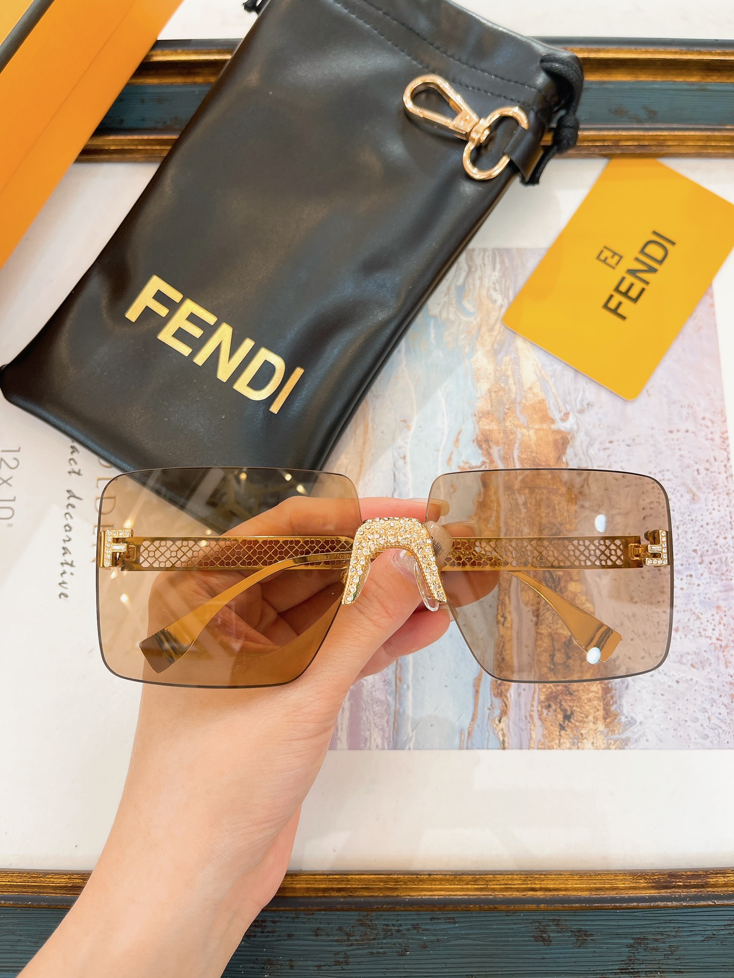 Fendi 芬迪墨镜