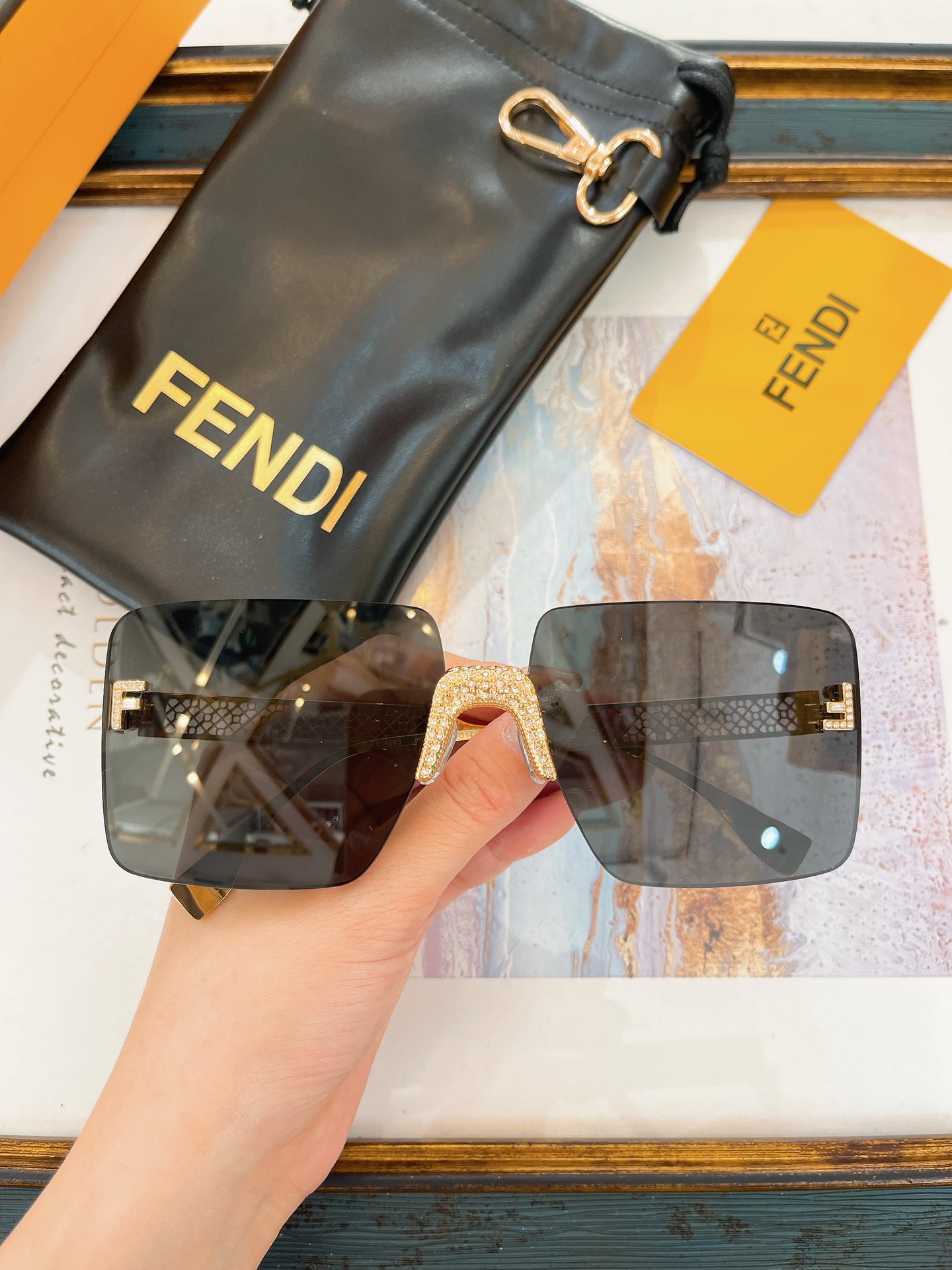 Fendi 芬迪墨镜