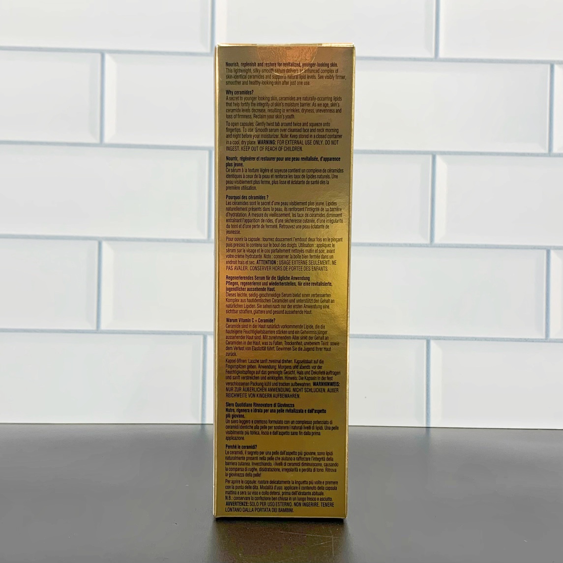 75💰
可配中文标，细节全对版，味道对香，市面最高版本，非流通普货，正品质量直供，支持对比，明通市场认可版本✔️伊丽莎白雅顿金胶90粒新版明通版42ml！