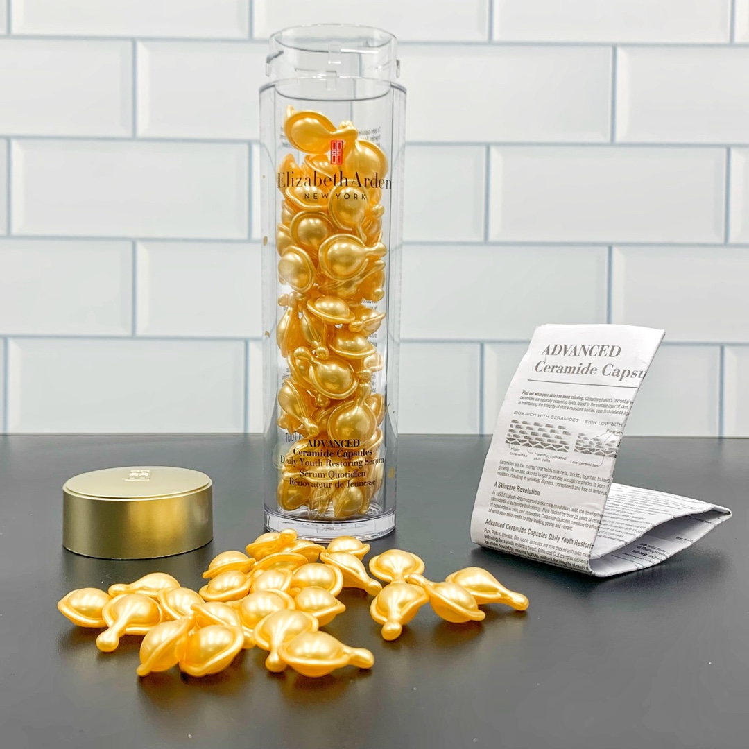 75💰
可配中文标，细节全对版，味道对香，市面最高版本，非流通普货，正品质量直供，支持对比，明通市场认可版本✔️伊丽莎白雅顿金胶90粒新版明通版42ml！