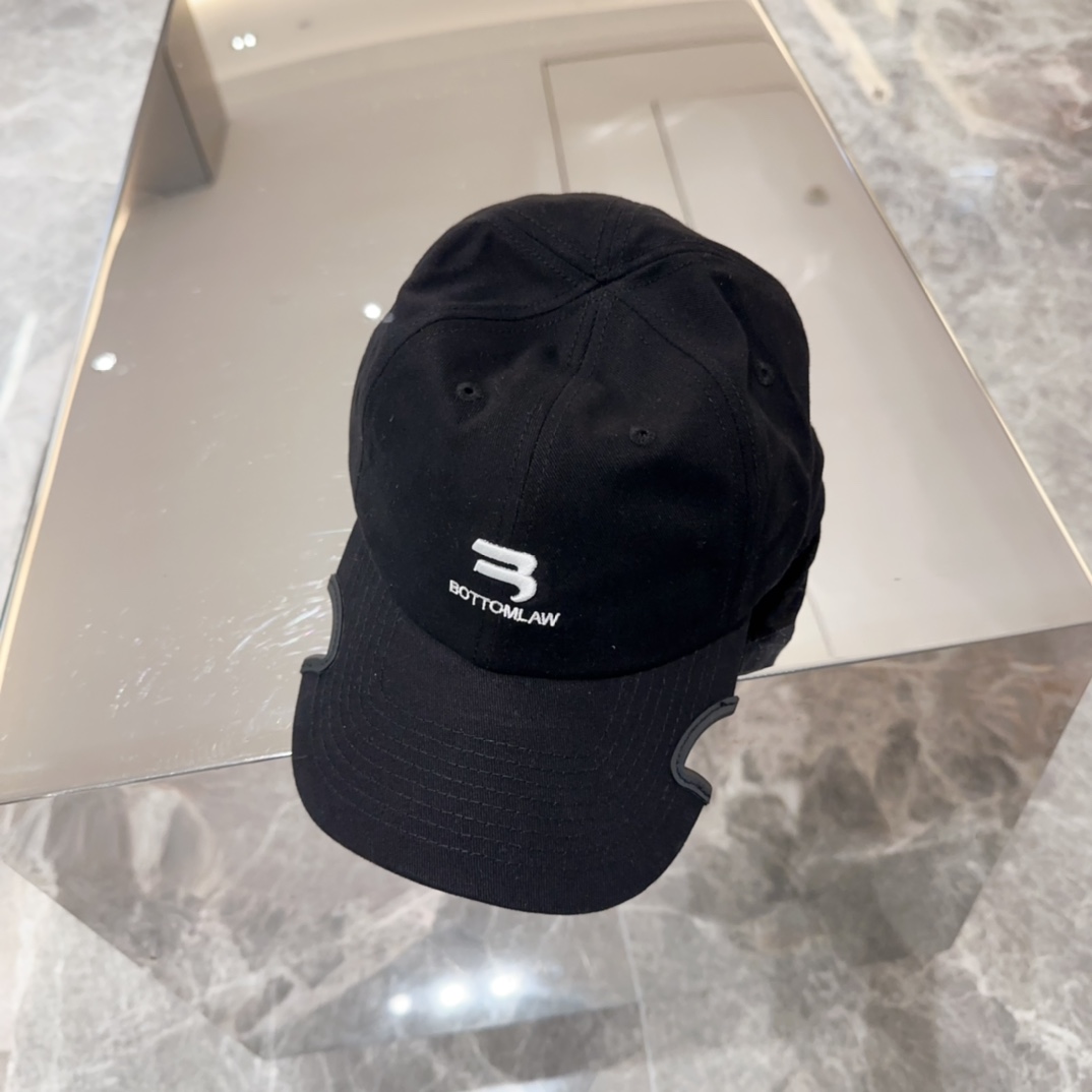 NO:198651,Baseball caps are all-purpose and must-have. They will look good after wearing for ten thousand years. Daily necessities. Perfect color. The hat is just right. It looks good when worn by anyone. The quality is excellent. Fashionable and versatile hat. Fisherman's hat. Baseball cap knit hat. Hats. Espadrilles. Hats.19860909棒球帽万能必留款 戴一万年都好看 日常刚需 颜色完美 帽型正点 简直谁戴都好看质量超赞 时尚百搭帽子渔夫帽棒球帽针织帽,帽子,espadrilles,hats,hat