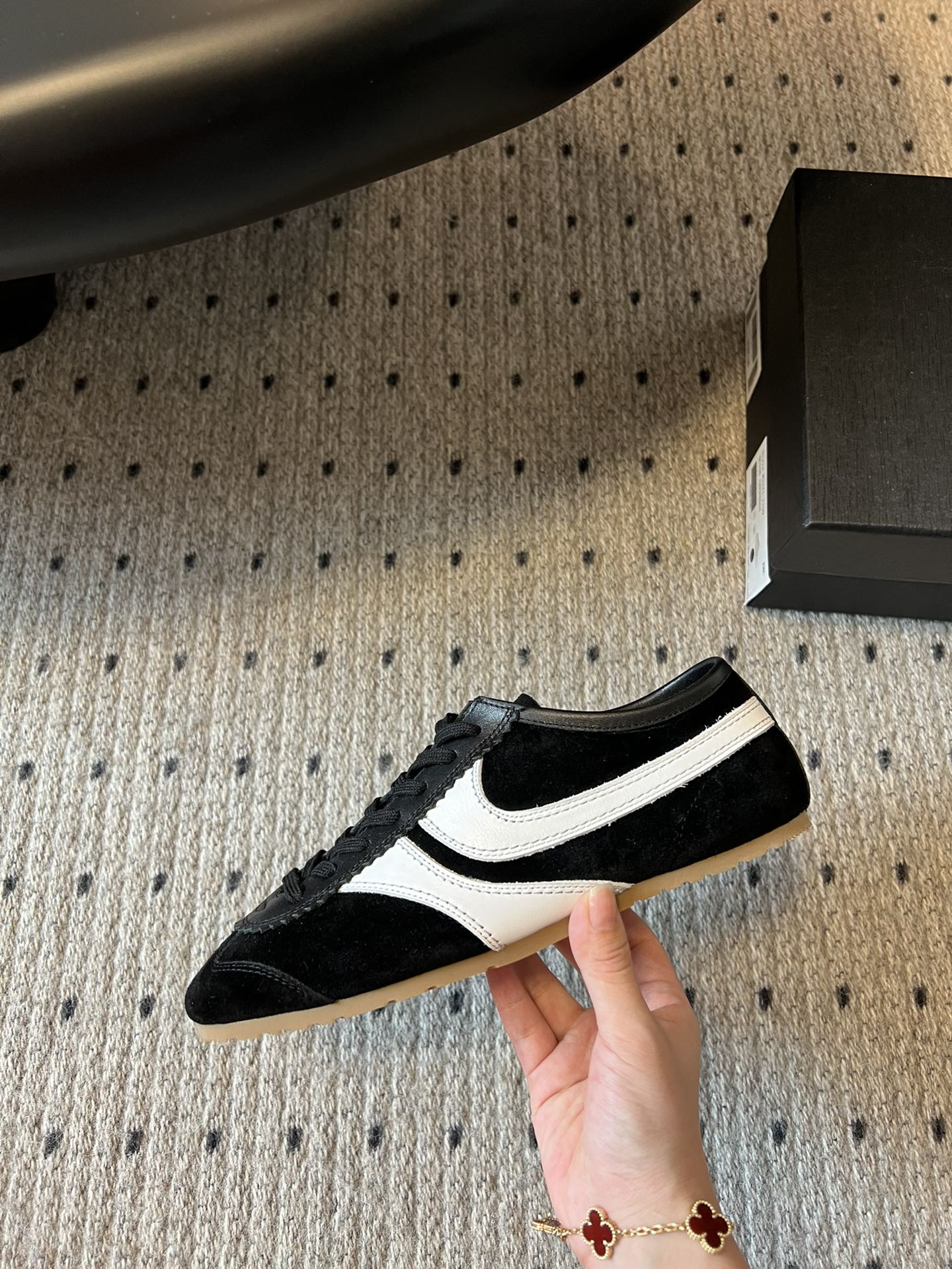 
代购级小众 Dries Van Noten·DVN 复古德训鞋

dvn的德训鞋也太美了吧  drie