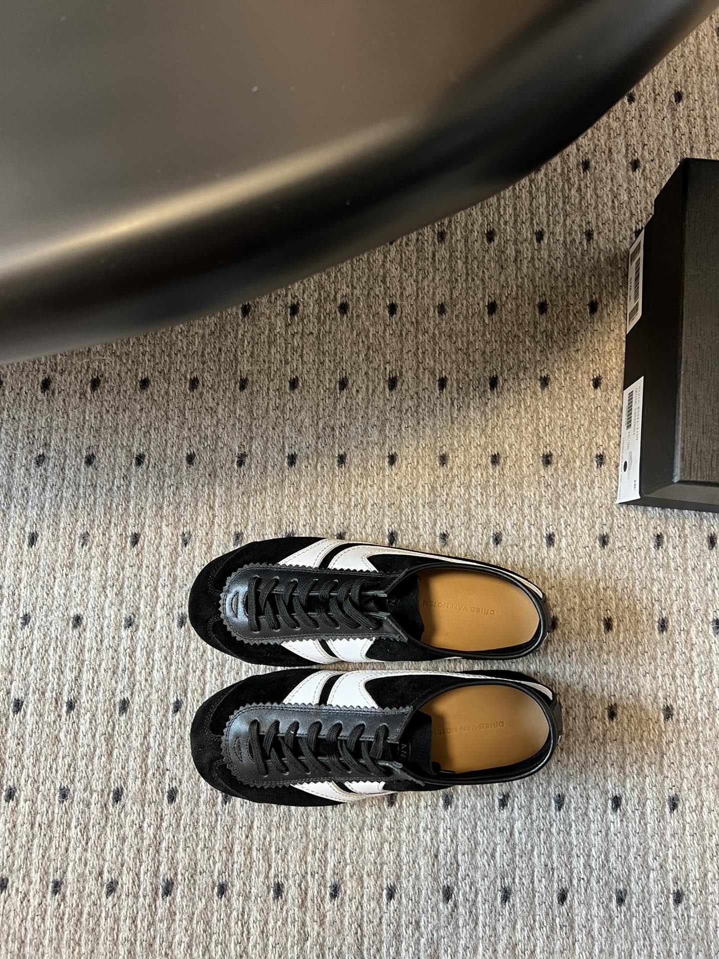 
代购级小众 Dries Van Noten·DVN 复古德训鞋

dvn的德训鞋也太美了吧  drie