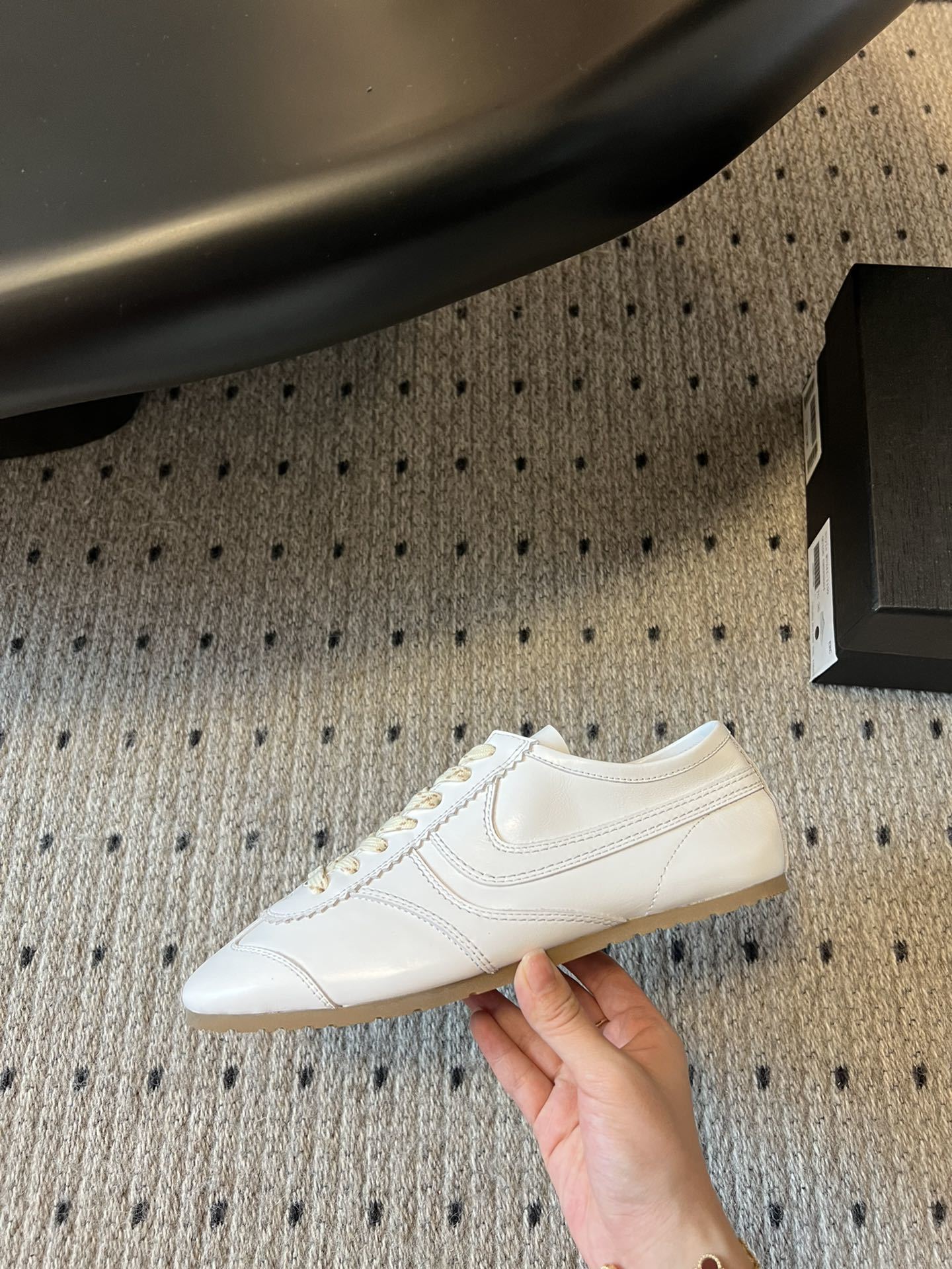 代购级小众 Dries Van Noten·DVN 复古德训鞋
dvn的德训鞋也太美了吧 drie