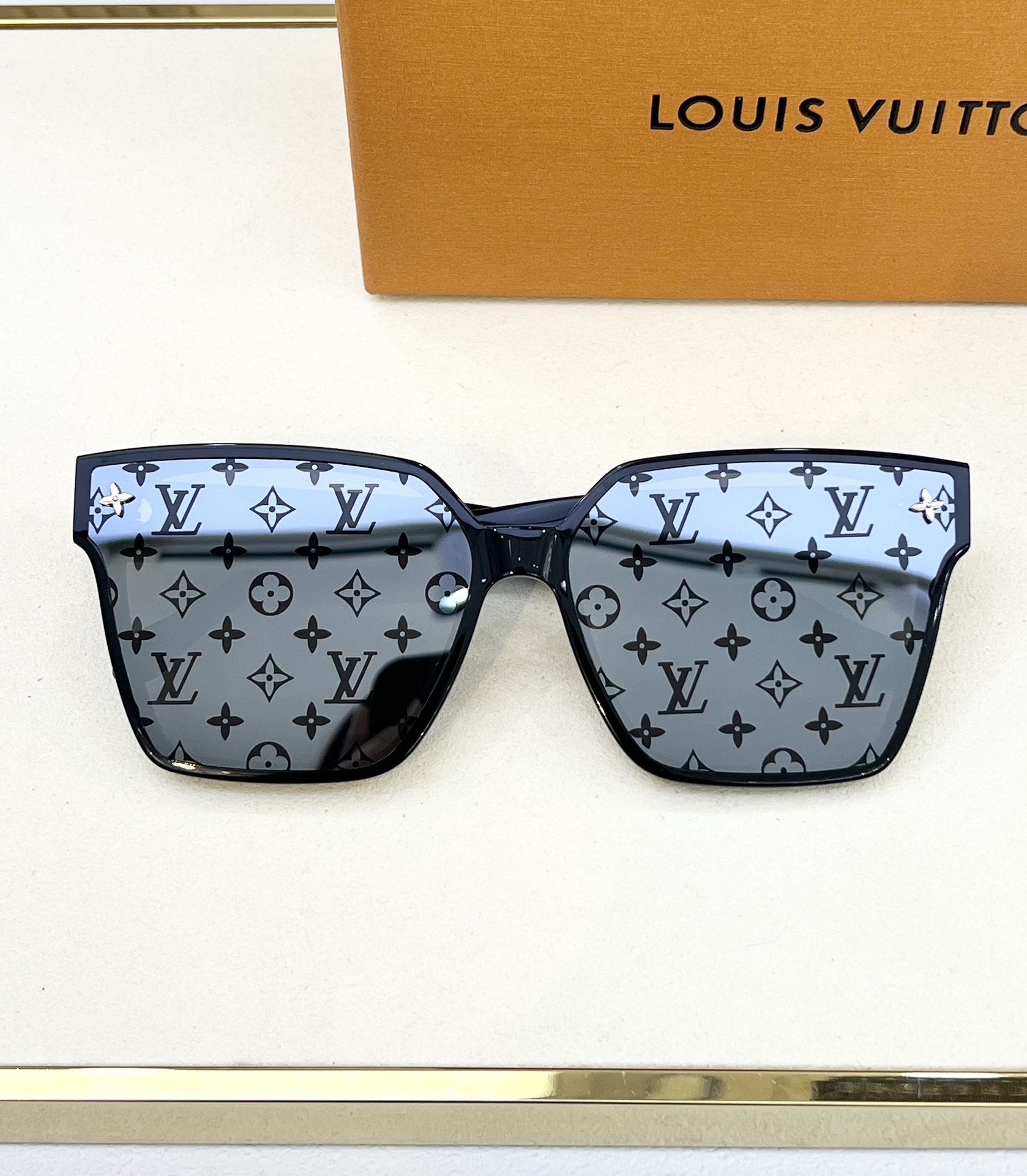 LOUISVUITTO*MODELZ0286SIZE62口15-140