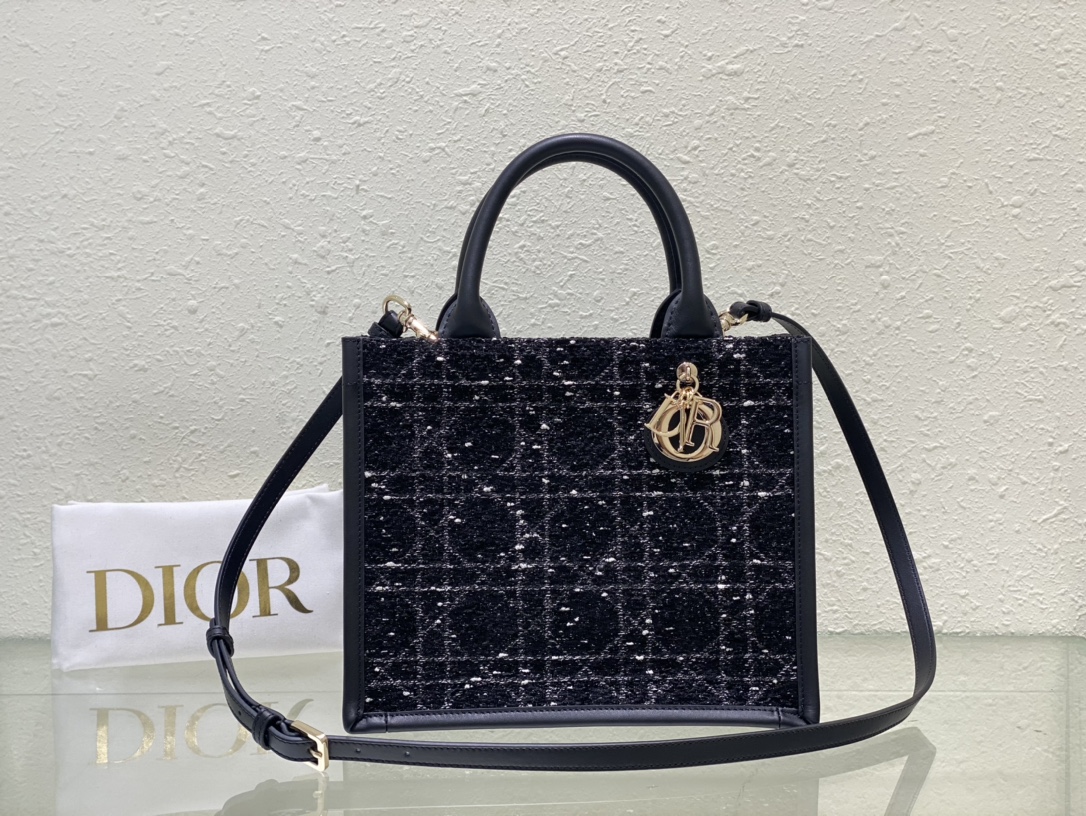 Dior Book Tote Bien
 Bolsos de mano Bolsos de Tote Negro Oro Bordado