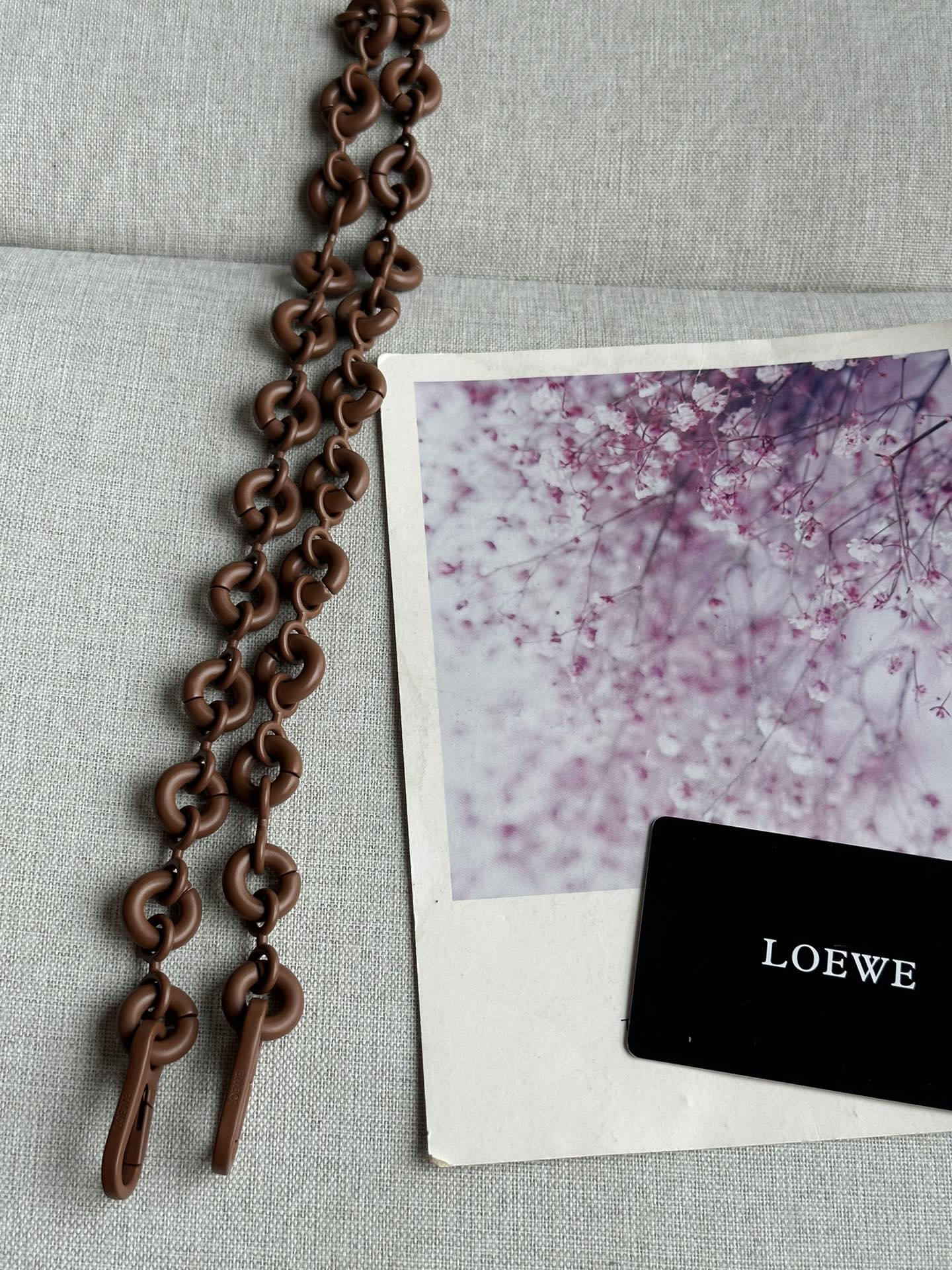 NO:179429,Brown donuts. All-match metal chain. Length 68 cm, super-grade Loewe19860909棕色甜甜圈.百搭金屬鏈條.長度68厘米,特级罗意威,loewe,Bag
