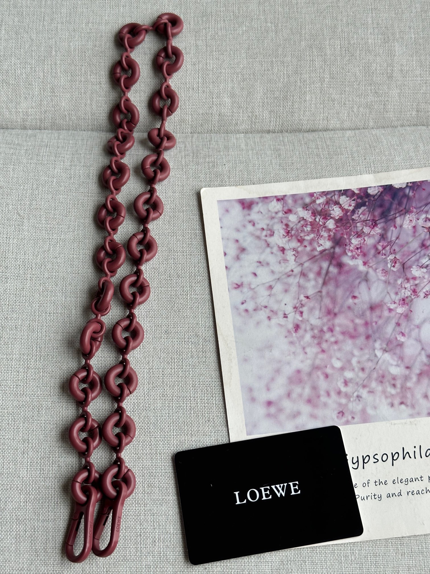 NO:179421,Pink donut. All-match metal chain. Length 68 cm, super-grade Loewe19860909粉甜甜圈.百搭金屬鏈條.長度68厘米,特级罗意威,loewe,Bag