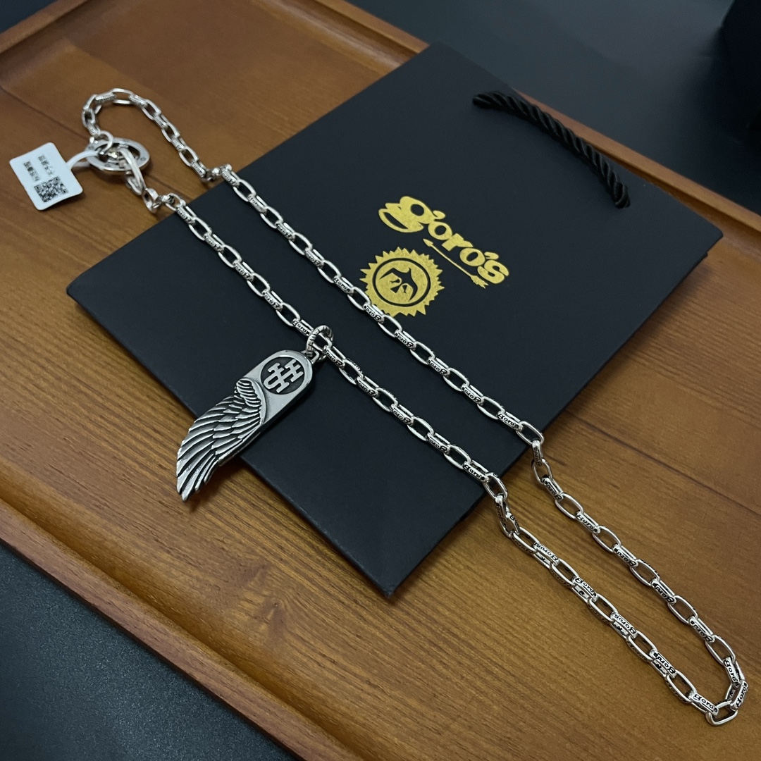 💰145【新品上架】Goro’s高桥吾郎 复古羽毛吊坠 经典高桥竹节字母项链  顶级版本 认准独家拍摄 主攻高端市场 绝对区别普通版本!图片产品细节与ZP一致!原版制作工艺 精工品质 纯手工打造 ~正品开模💝潮流时尚必备 男女均可佩戴 情侣款同款 摇滚朋克泰银风格 复古元素 潮流百搭 官网同款❤️