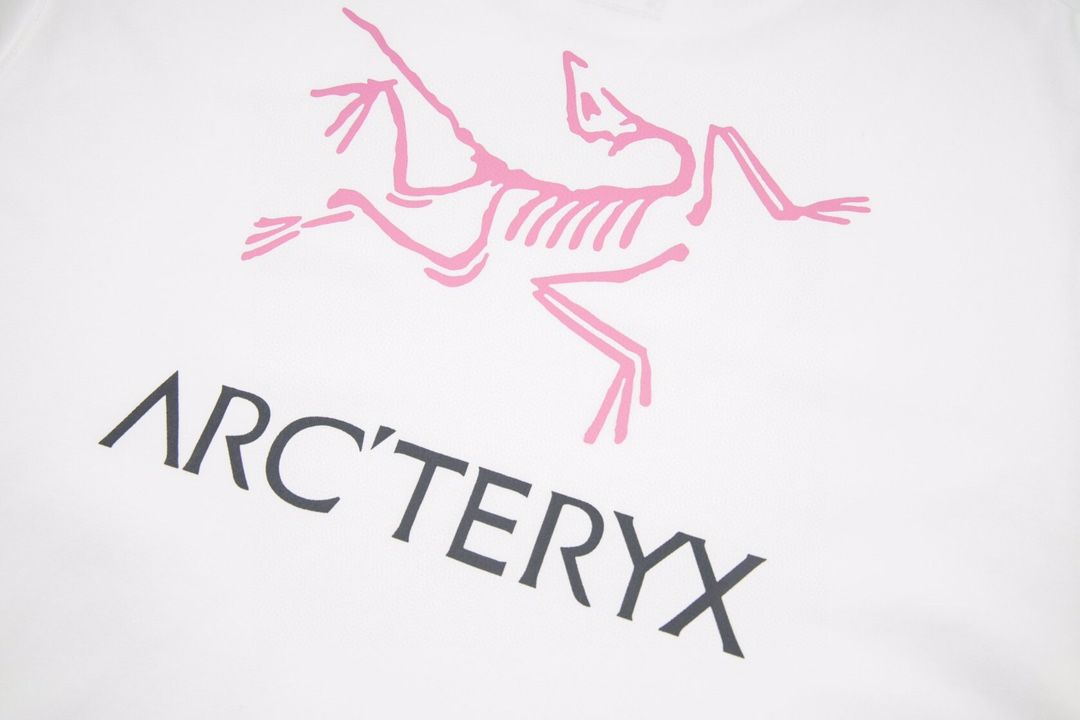 ARC'TERYX 始祖鸟 24ss短袖T恤 粉色标志性小鸟LOGO 印花