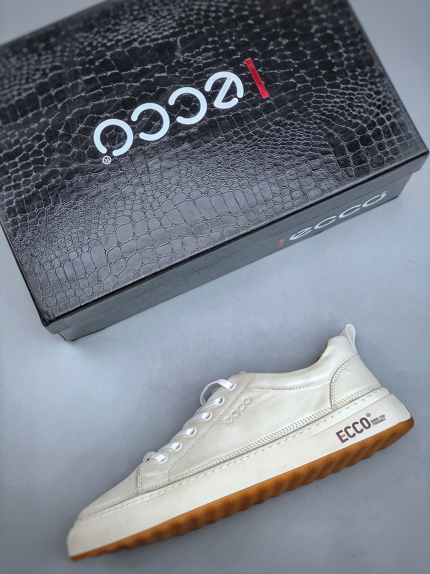 ECCO 2024 popular men's casual all-match casual white shoes